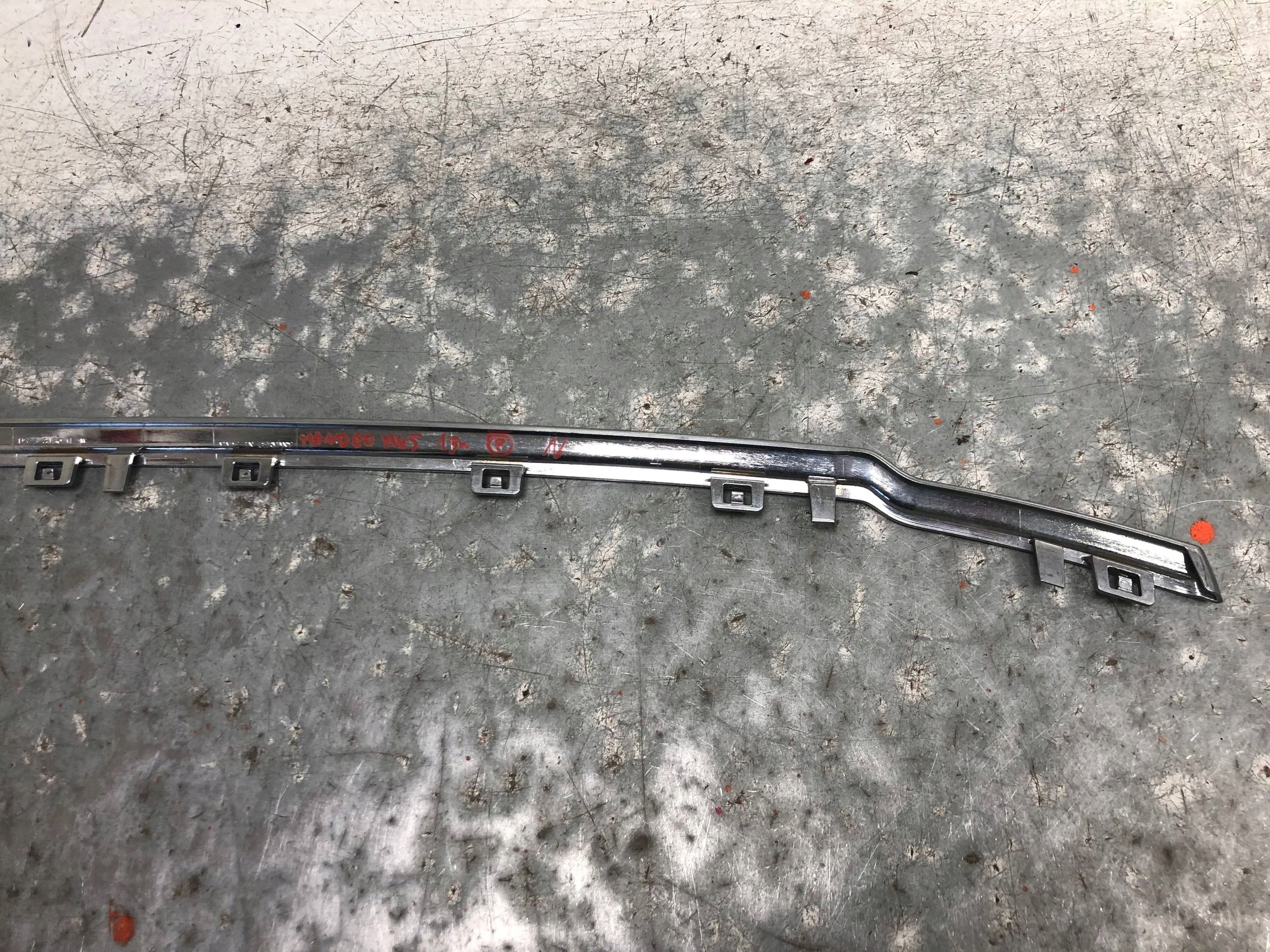 moulding CHROM GRILLA FORD MONDEO MK5 DS73-8150-N