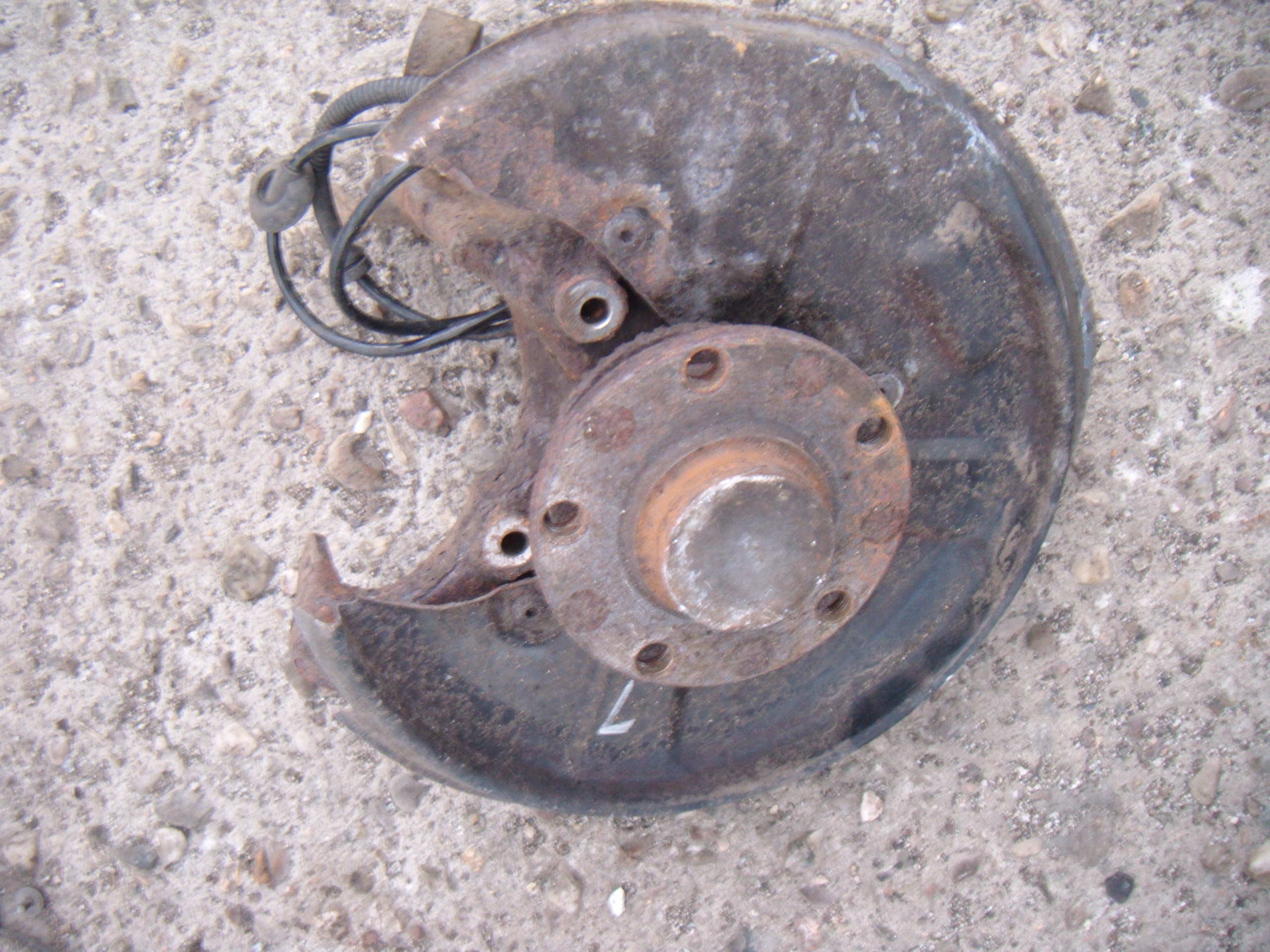 AUDI A4 B6 00-06 ZWROTNICA PIASTA LEWY TYŁ