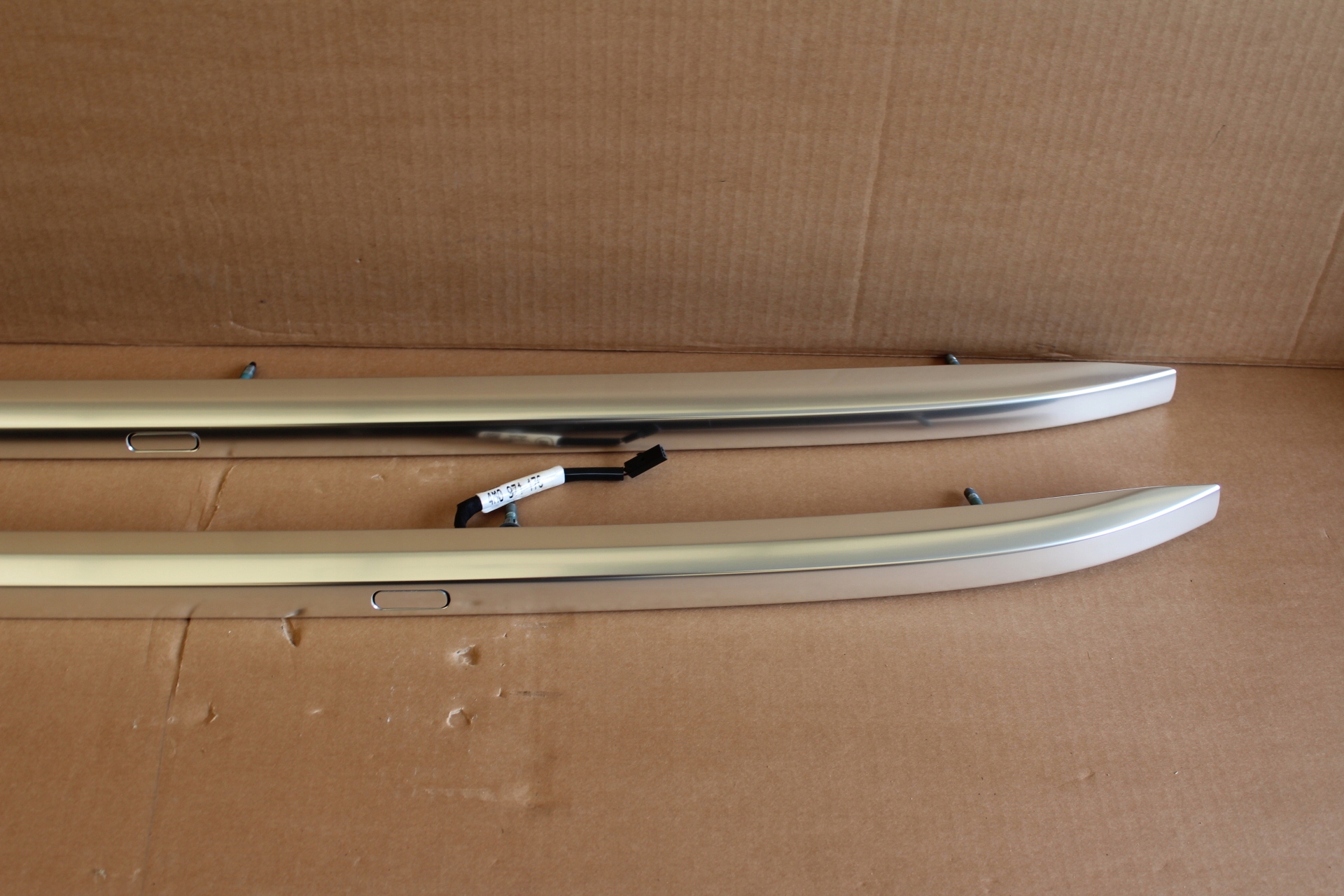 RELINGI KOMPLET Audi Q7 4M LIFT 4M0860021D Numer katalogowy części 4M0860021D 4M0860022D