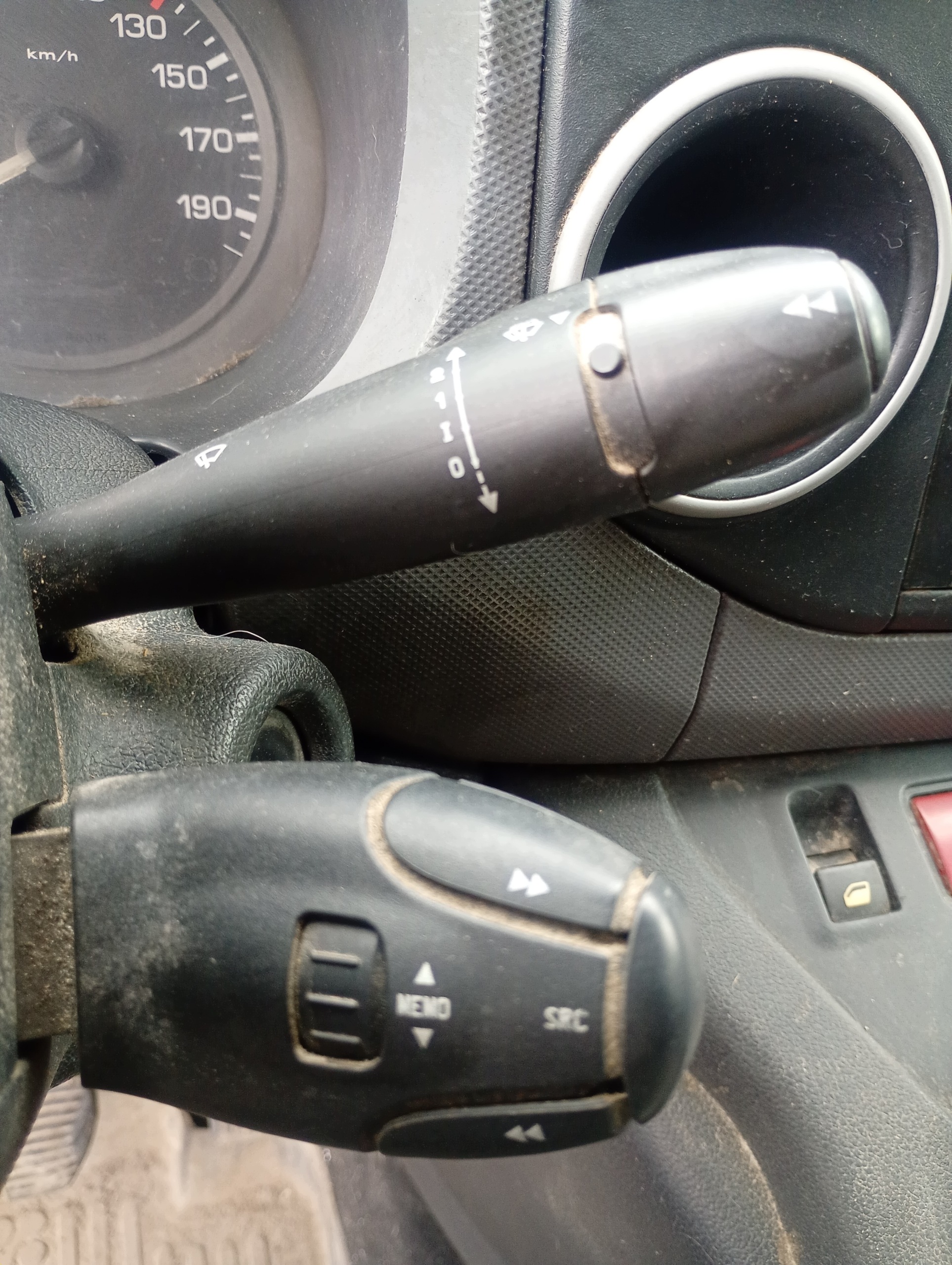 interrupteur commande phares feux zespolony volant Peugeot Partner 2 08-12 1.6 HDI