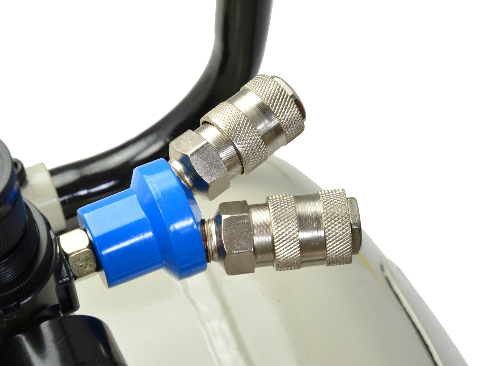 Kompresor olejowy 100L Compact silnik el. 4,1 KM Moc (kW) 2.2 kW