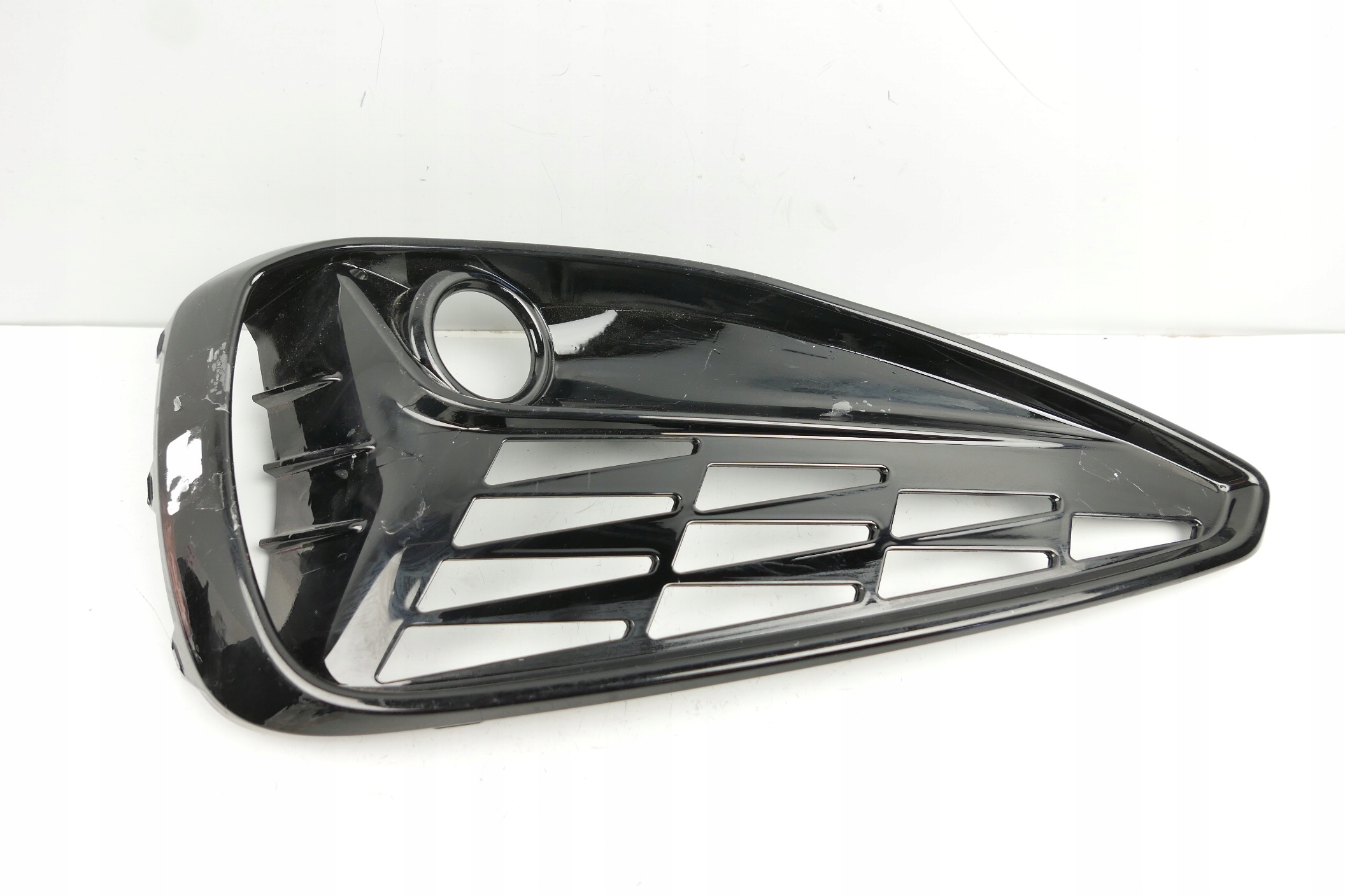 Решетка бампера галогена 86563-G4510