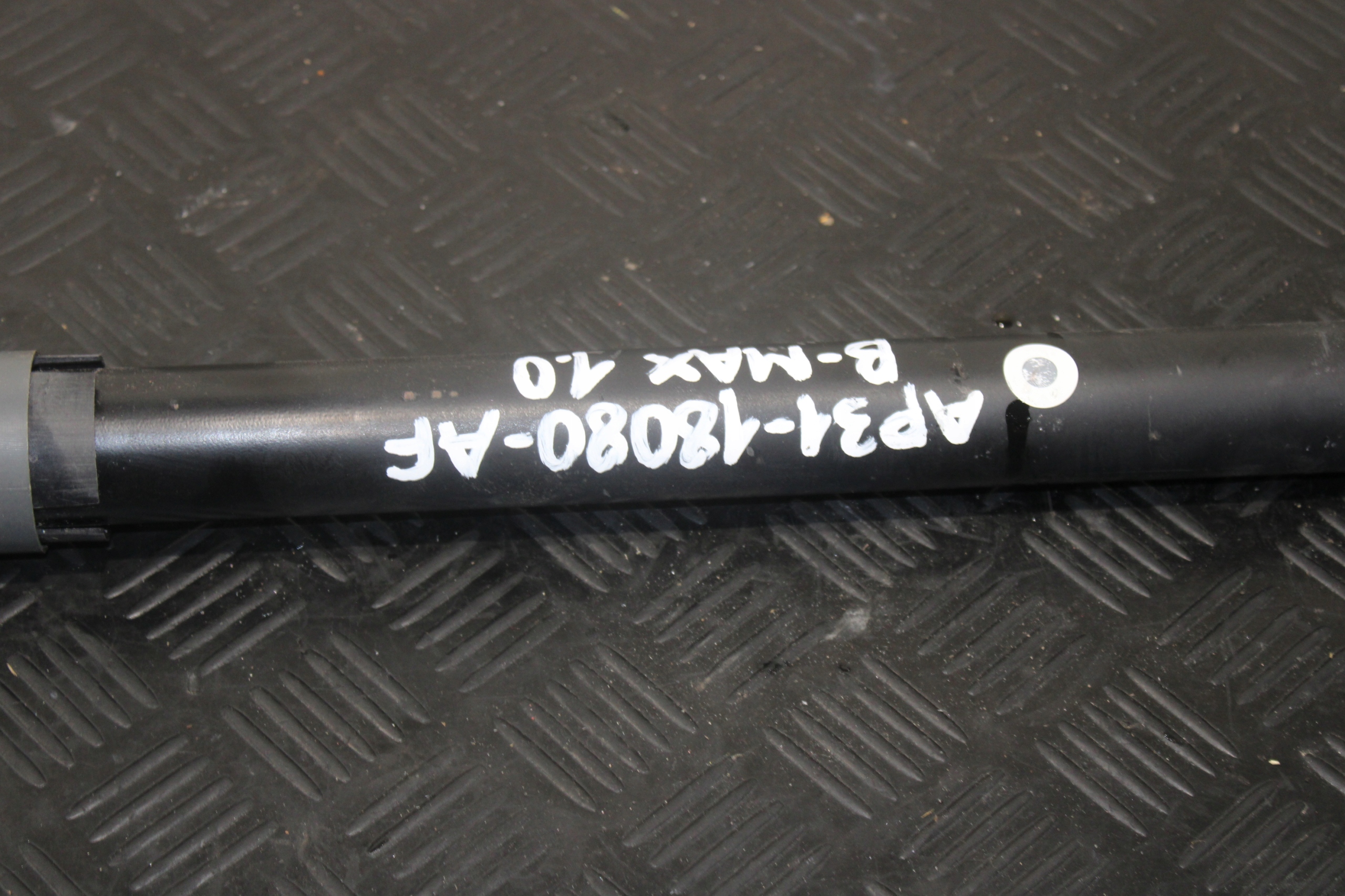 STOSSDÄMPFER HECK FORD B-MAX AP31-18080-AF