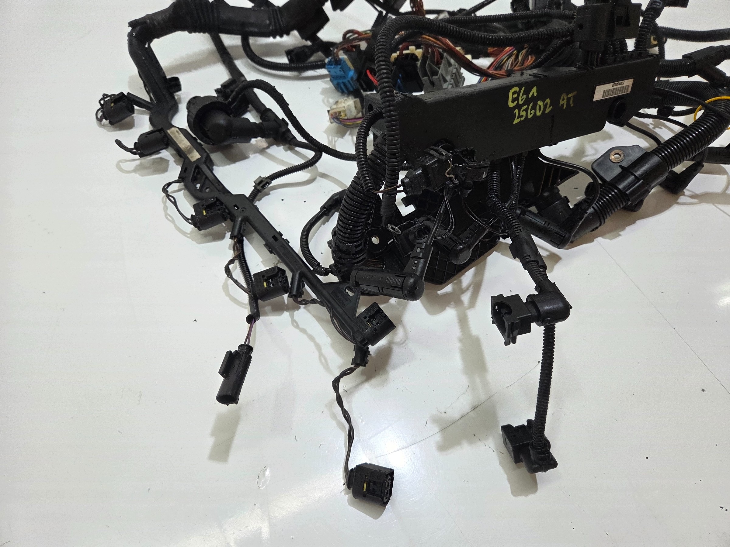 bundle of the engine BMW E60 E61 AUTOMAT 2.5 D 525 D 7798045