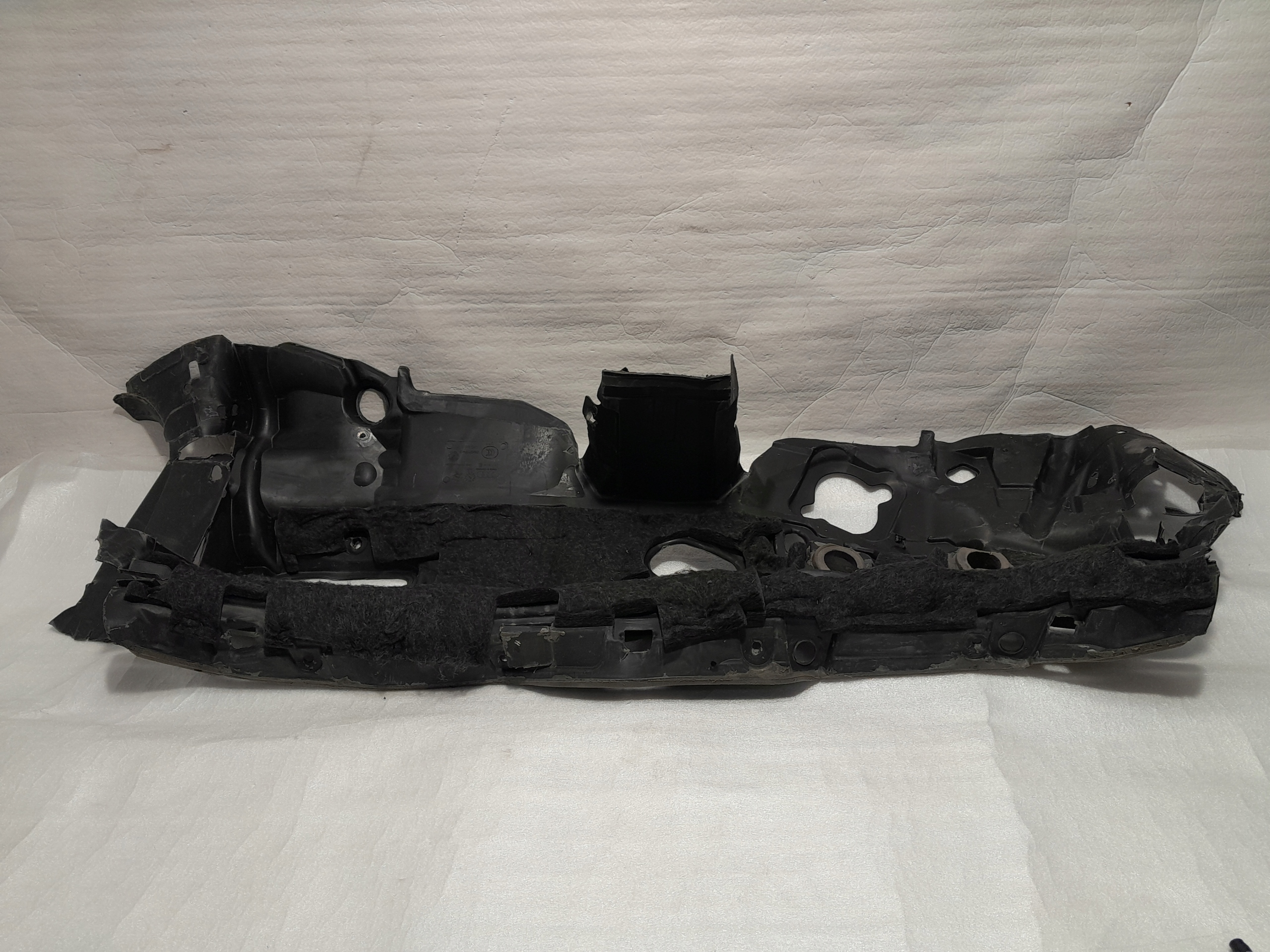 AUDI A4 B9 LIFT soundproofing partition wall 8W1863947K