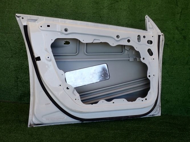 MERCEDES W118 118 CLA door left front front