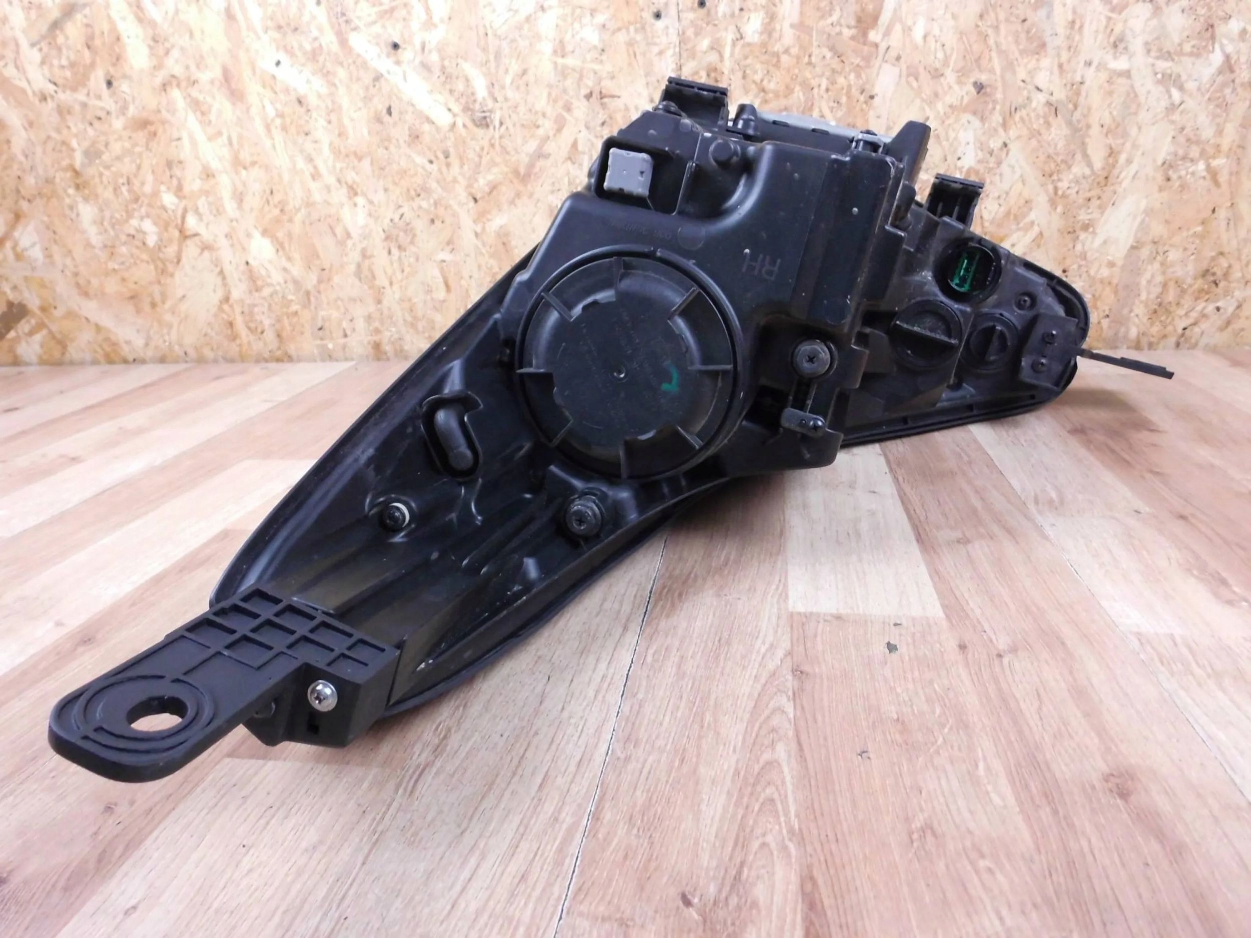 KIA Sportage IV 2015-2018 light right front front right 92102-F1110