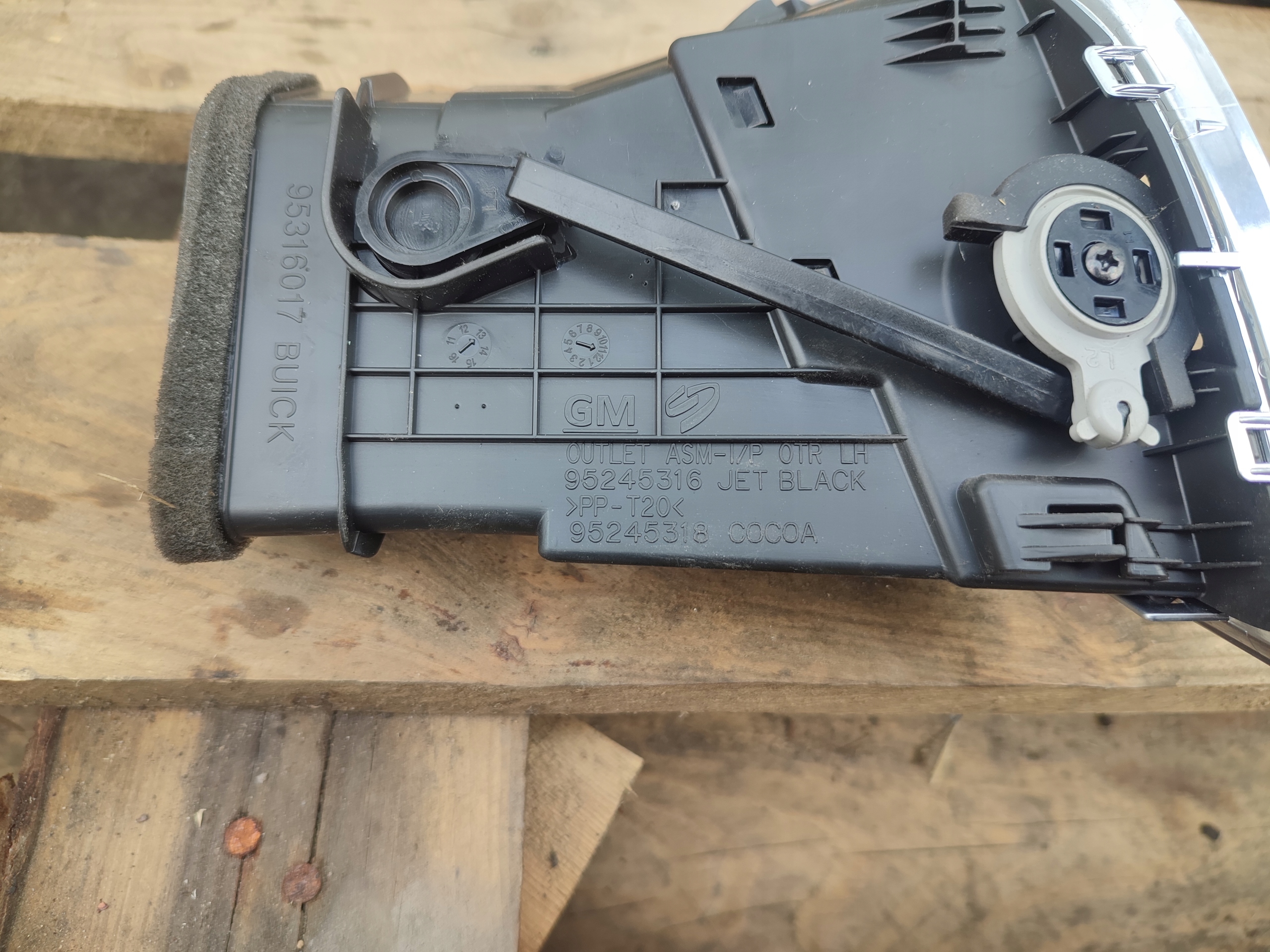 grid air conditioning devices left Opel Mokka 12-17r 95245316