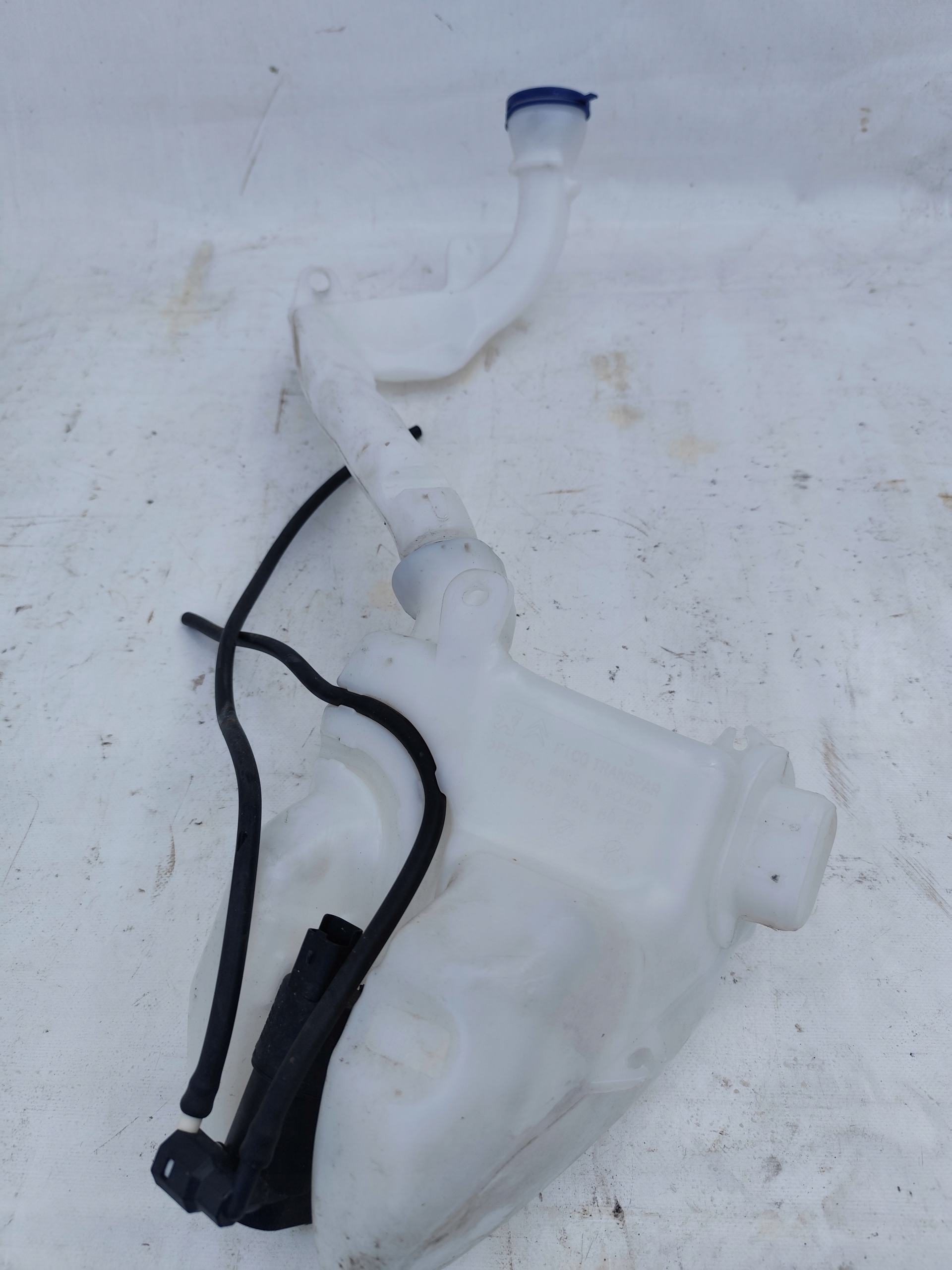 CITROEN C3 III washer fluid tank