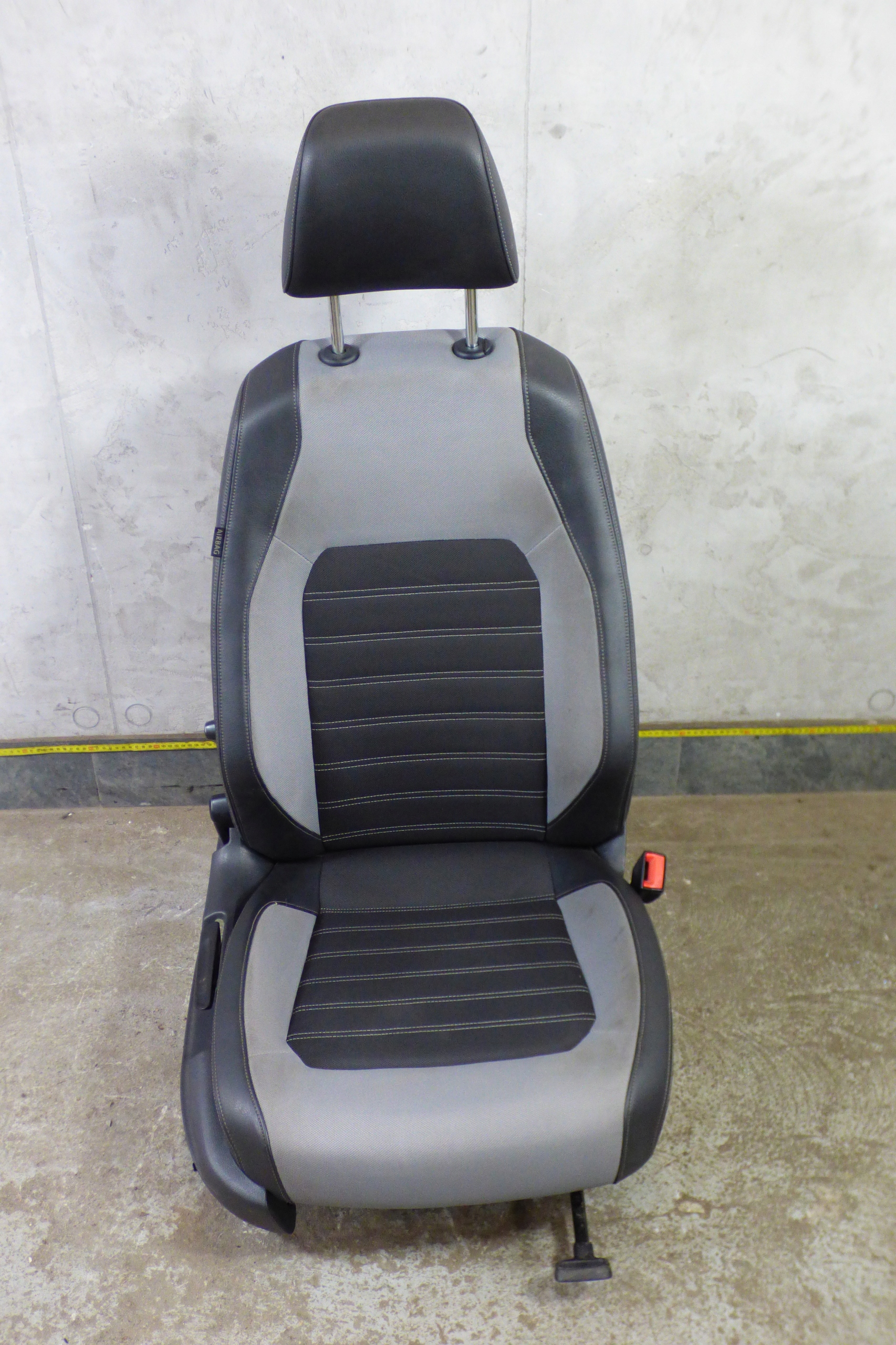 кресло кожзам левая правая водители пассажира европа vw JETTA 6 VI 5C