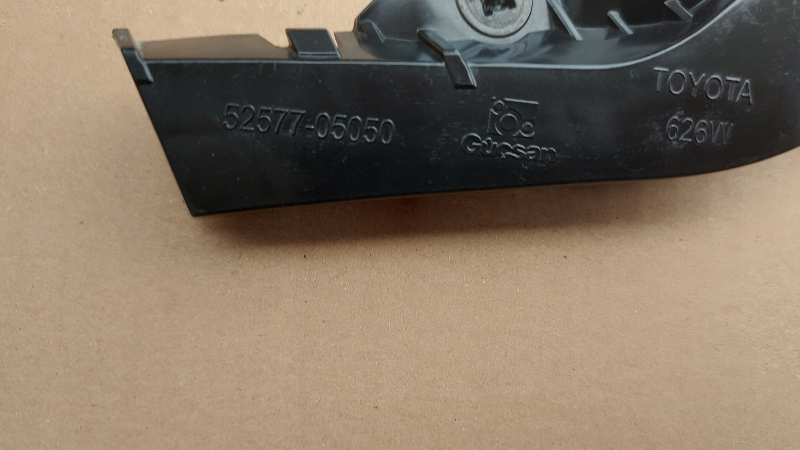 bumper bracket right rear part TOYOTA AVENSIS T27 15