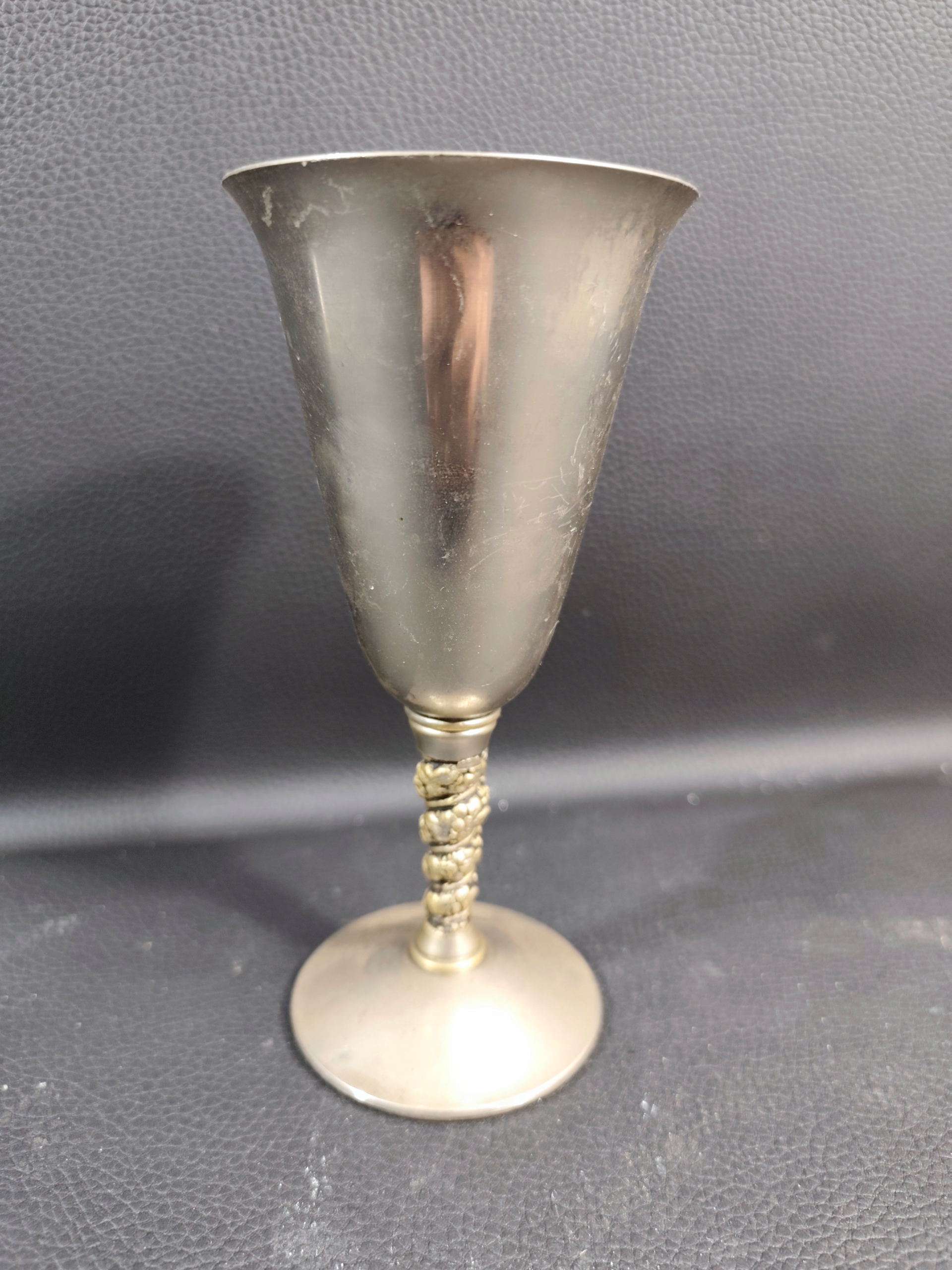 Posrebrzany Kielich Plater