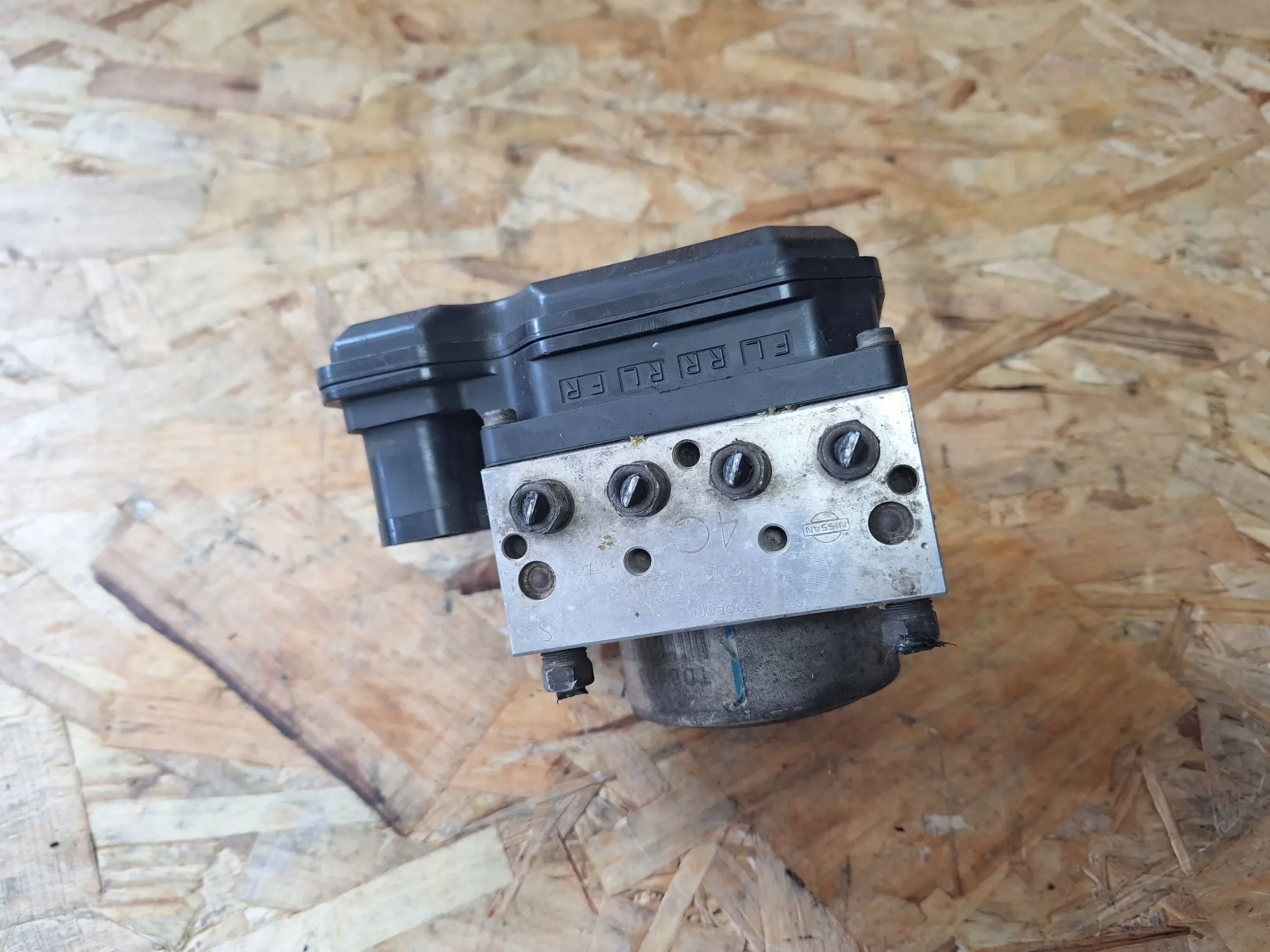 насос ABS 95916475 Chevrolet Aveo T300 11-