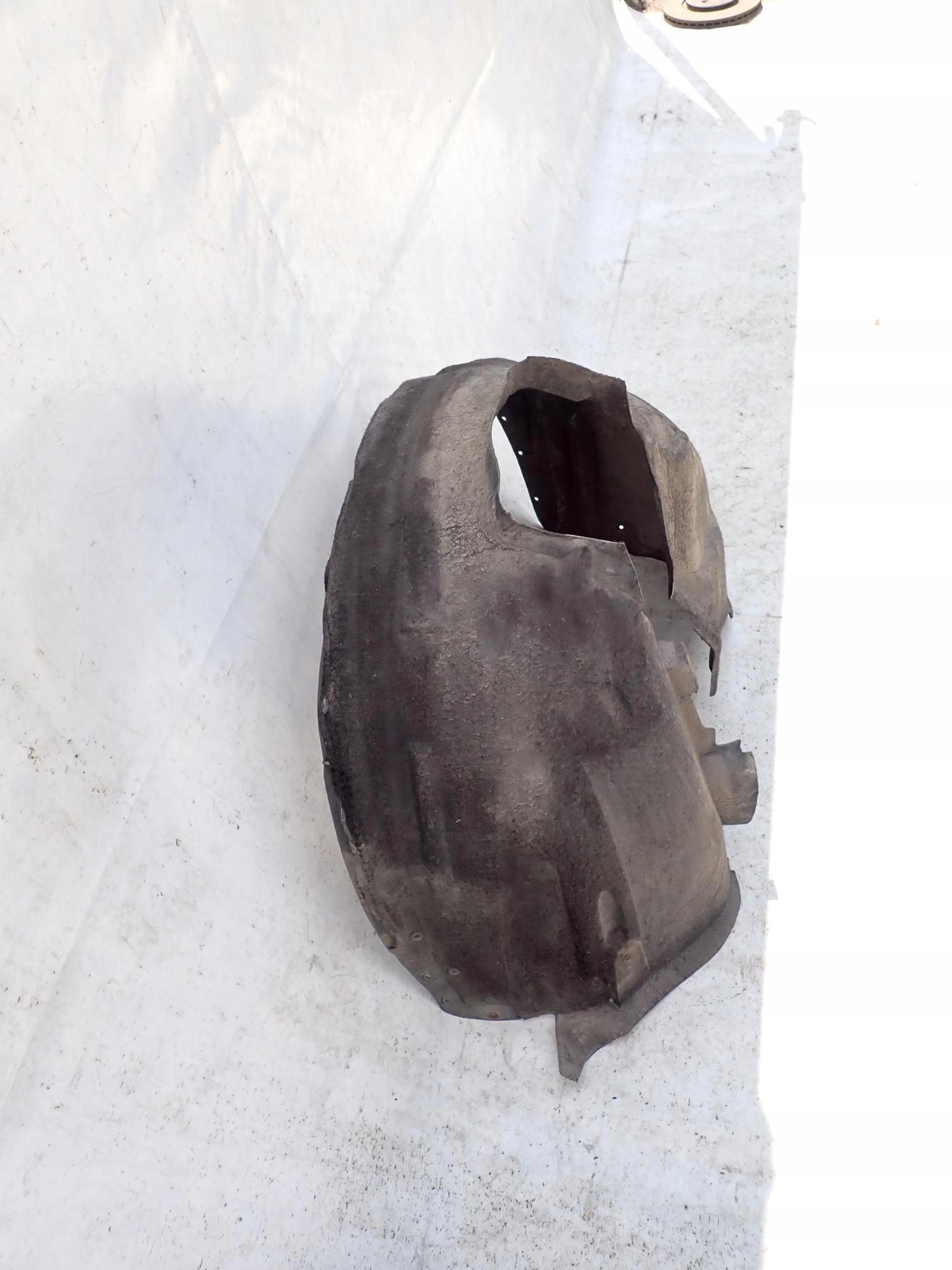 VOLVO XC60 and 1 08-17 mudguard front front left