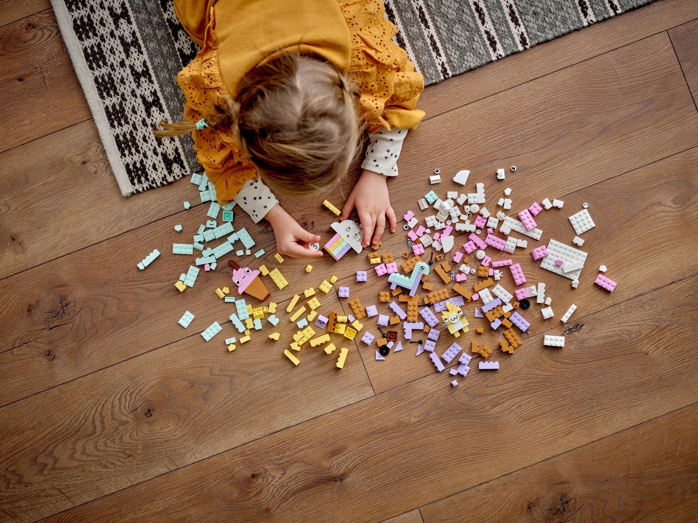 LEGO CLASIC 11028 PASTELOWE KLOCKI DLA DZIEWCZYNKI + TORBA LEGO Nazwa zestawu Kreatywna zabawa pastelowymi kolorami