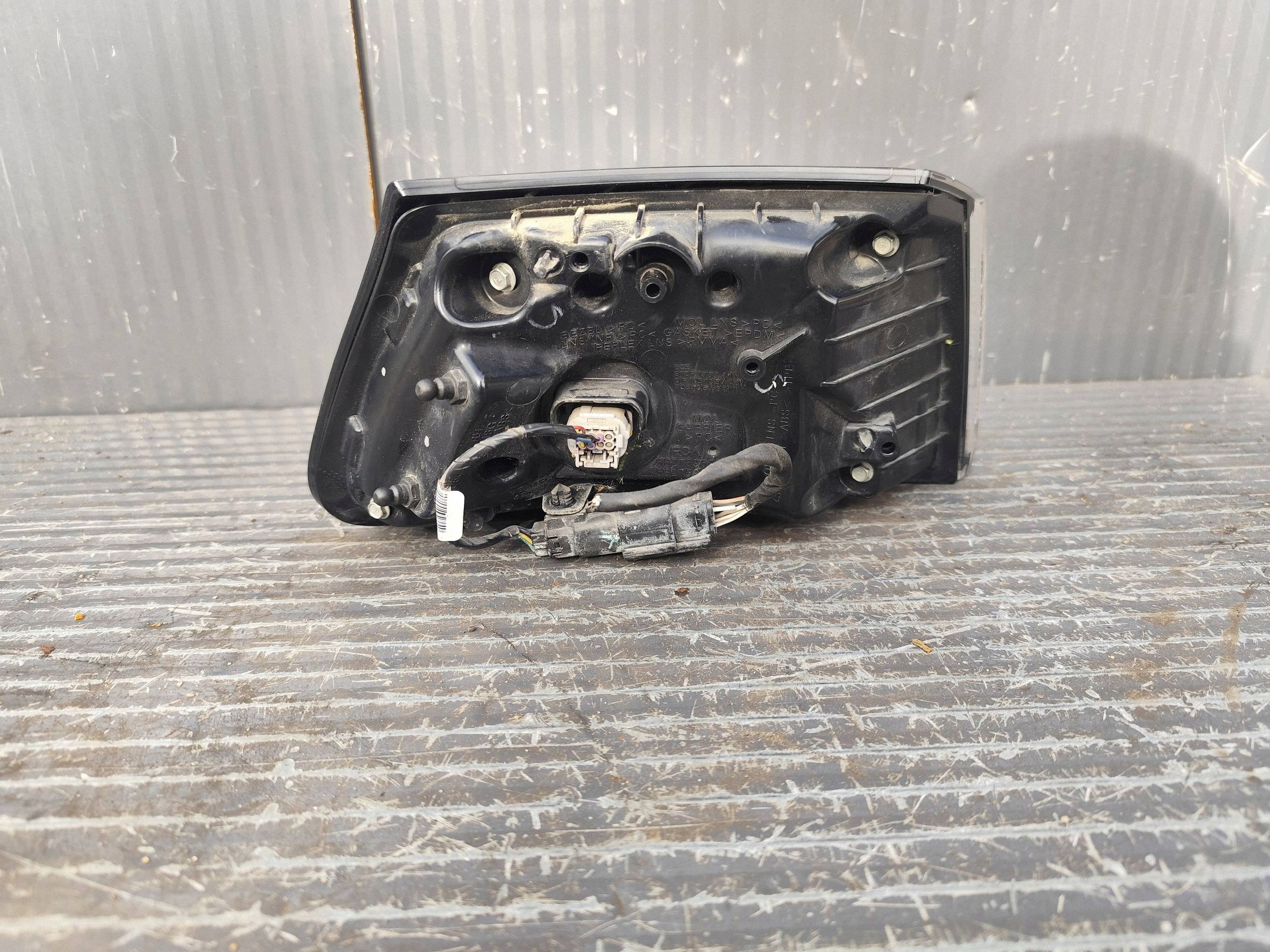JEEP CHEROKEE KL LIFT light rear right
