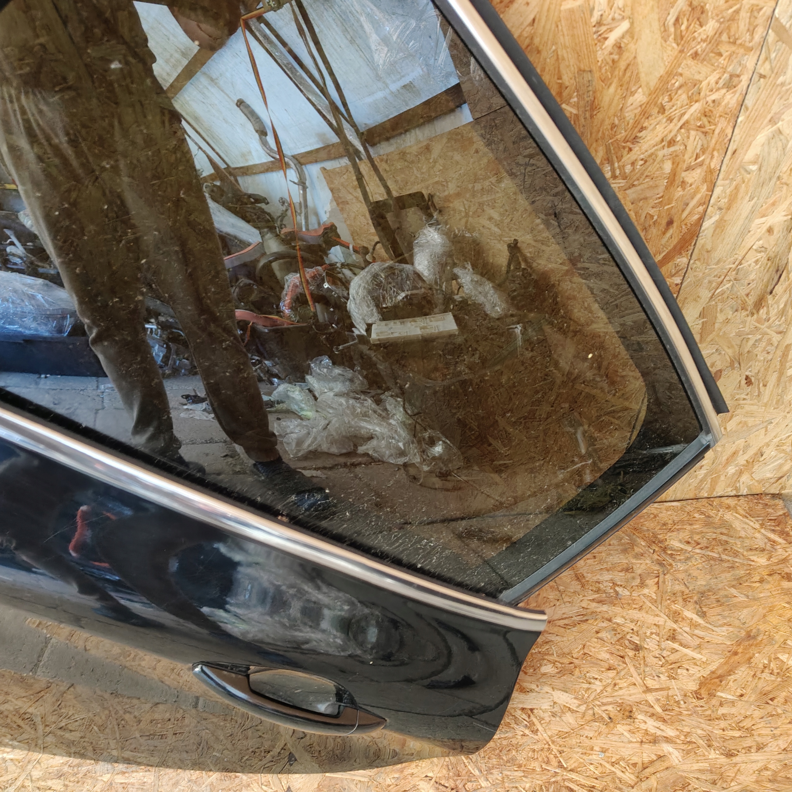 door rear. rear part left PEUGEOT 208 and