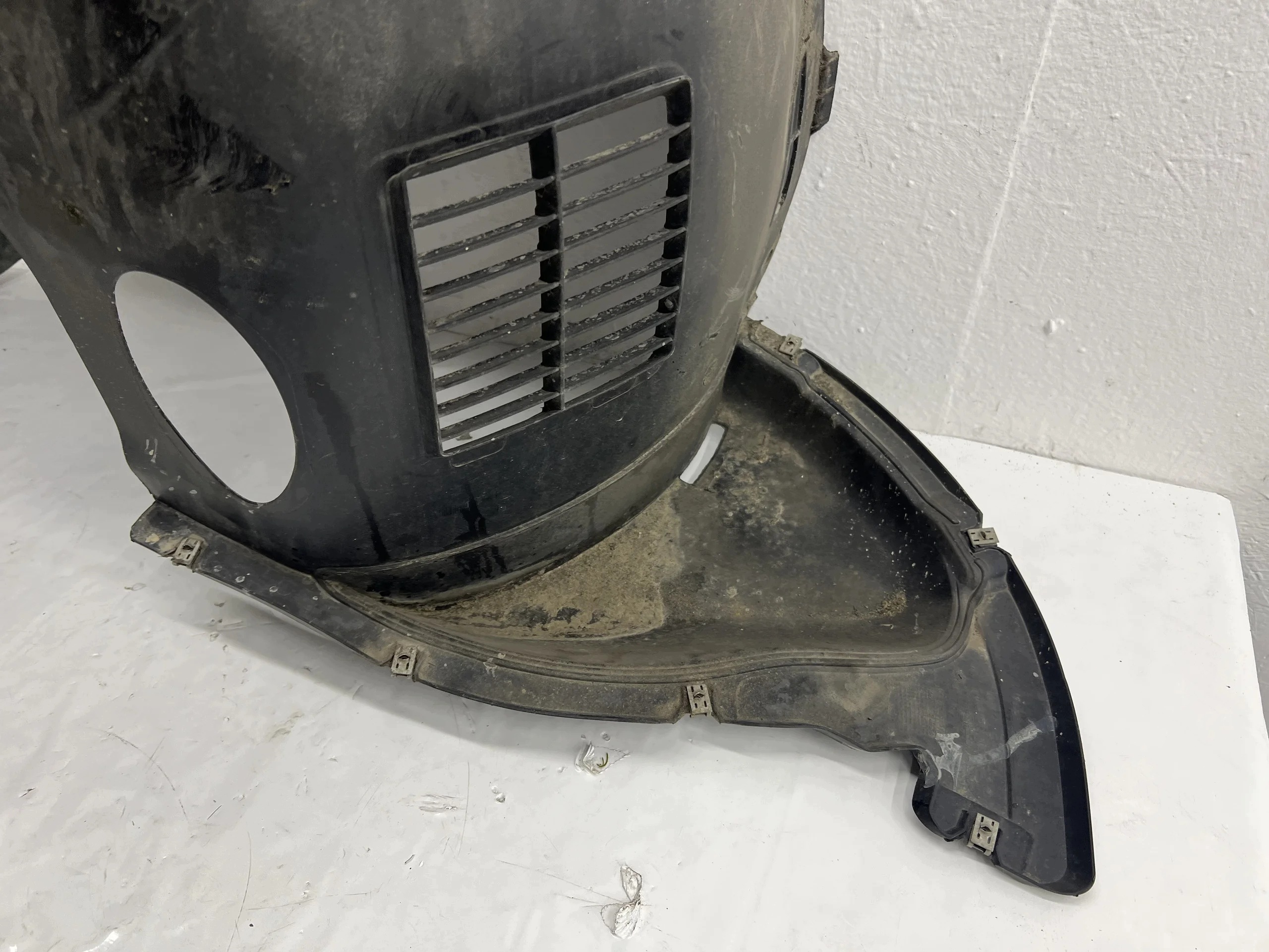 mudguard left front komplet 5H0805911H 5H0805969A - VW GOLF VIII 2019