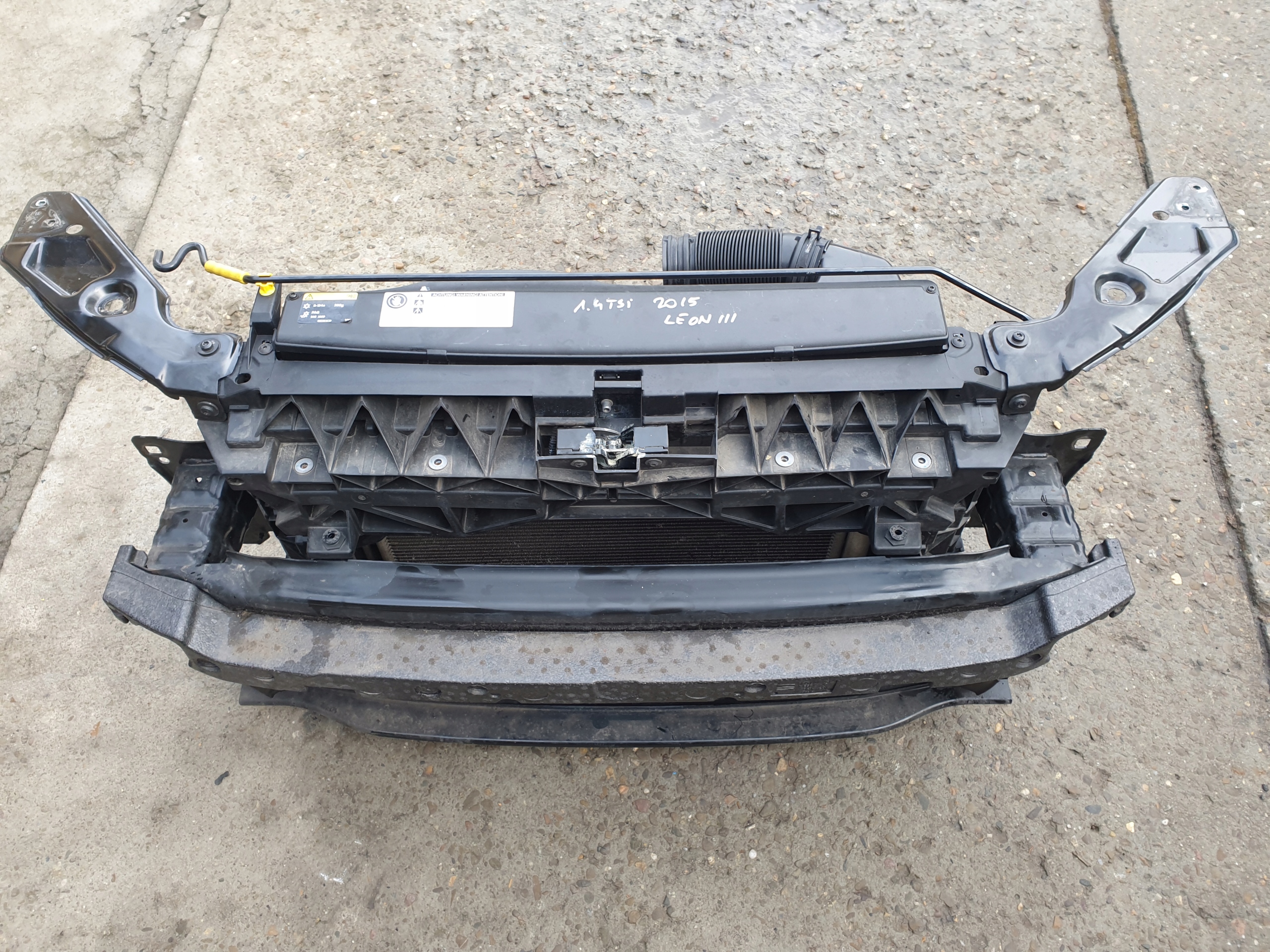 support panel for radiators pillar iron radiator sider SEAT LEON III 13- 1.4 TSI