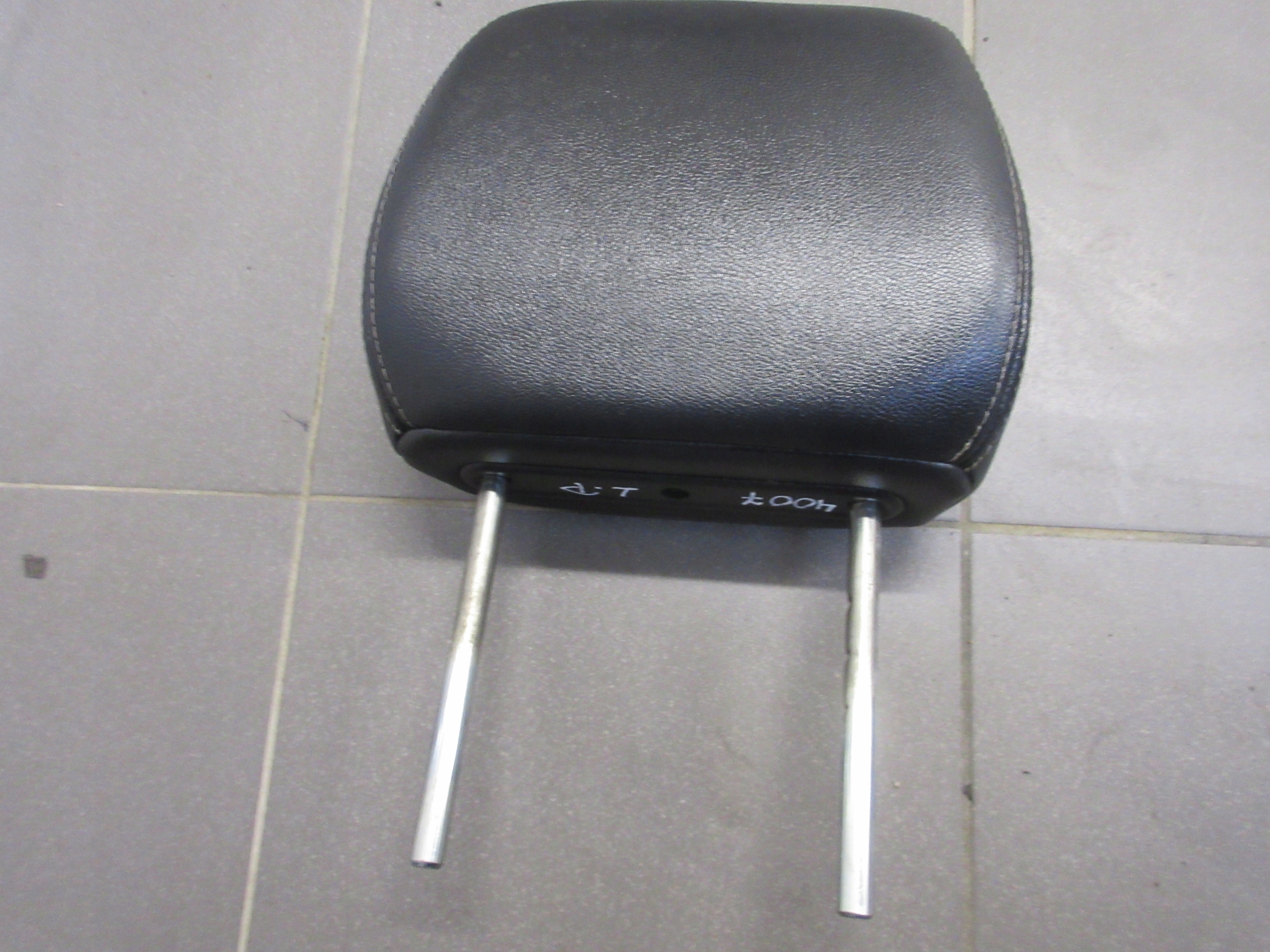 ПІДГОЛІВНИК ЛІВИЙ ПЕРЕДНІЙ ШКІРЯНИЙ ШКІРЯНИЙ 4007 C-CROSSER