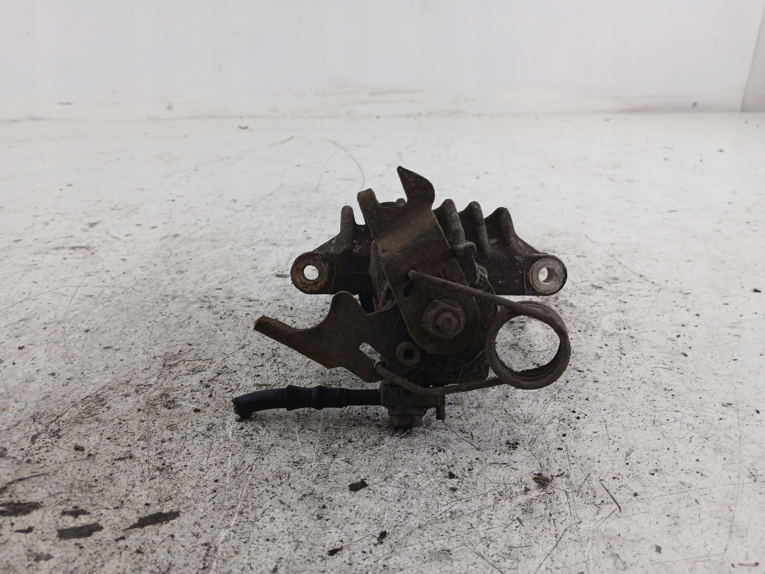 VW PASSAT B5 caliper brake right rear part