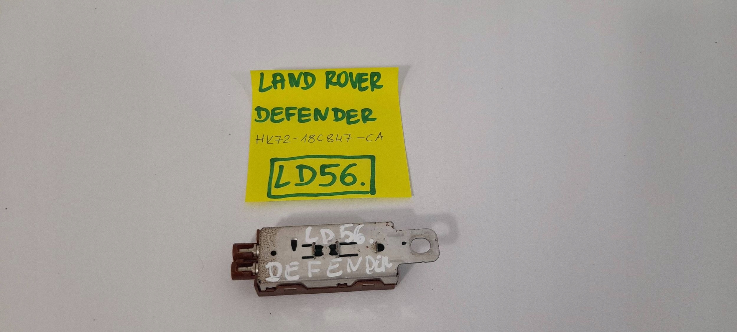 Land Rover Defender L663 antenna amplifier HK7218C847CA (LD56)