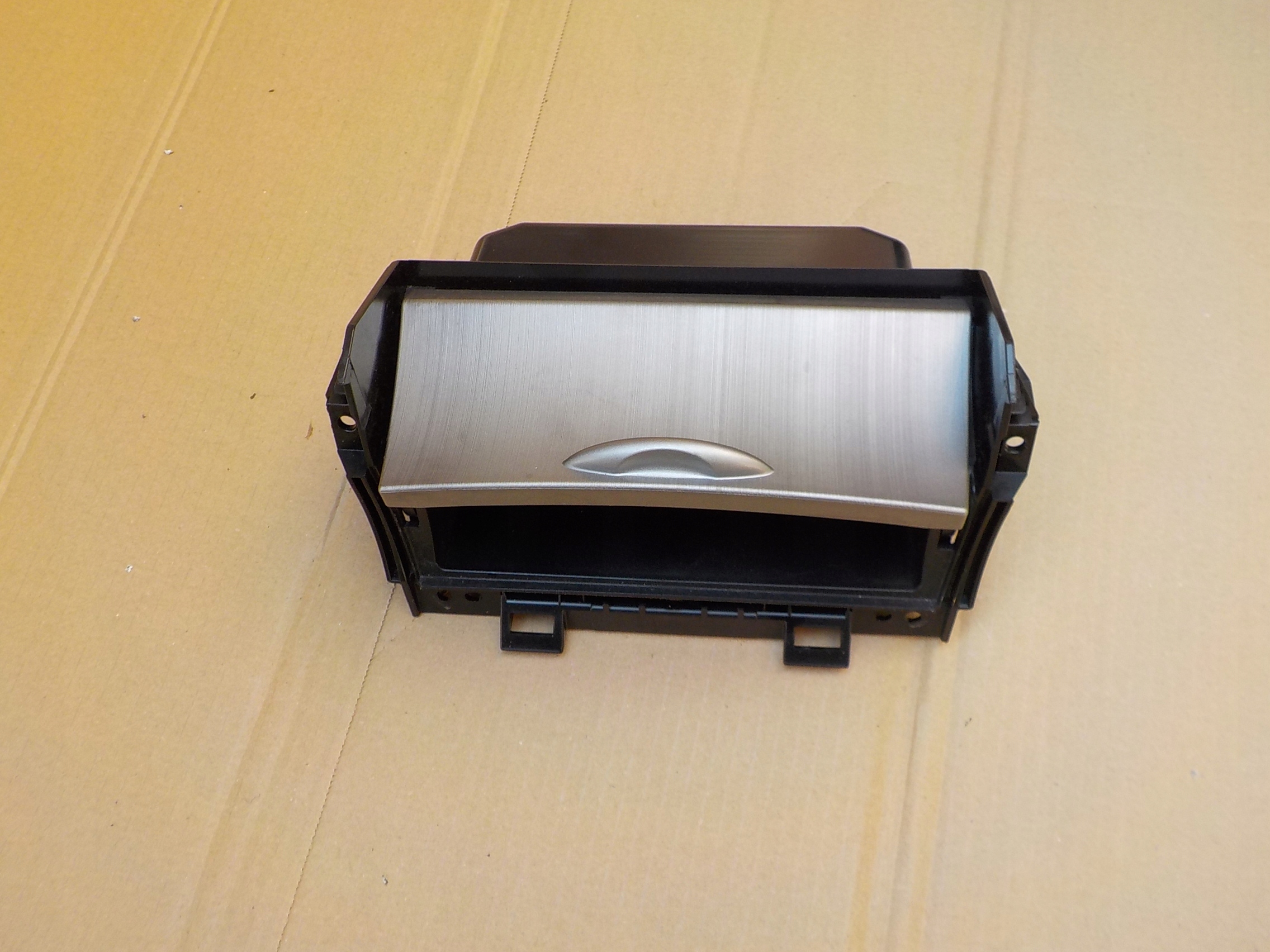 ashtray passenger compartment honda civic VIII UFO 2009r