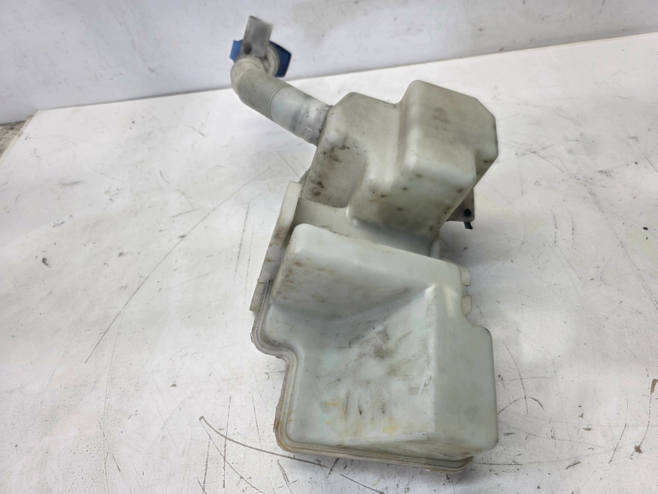 behälter spritzdüse AUDI Q3 8U 8U0955451K