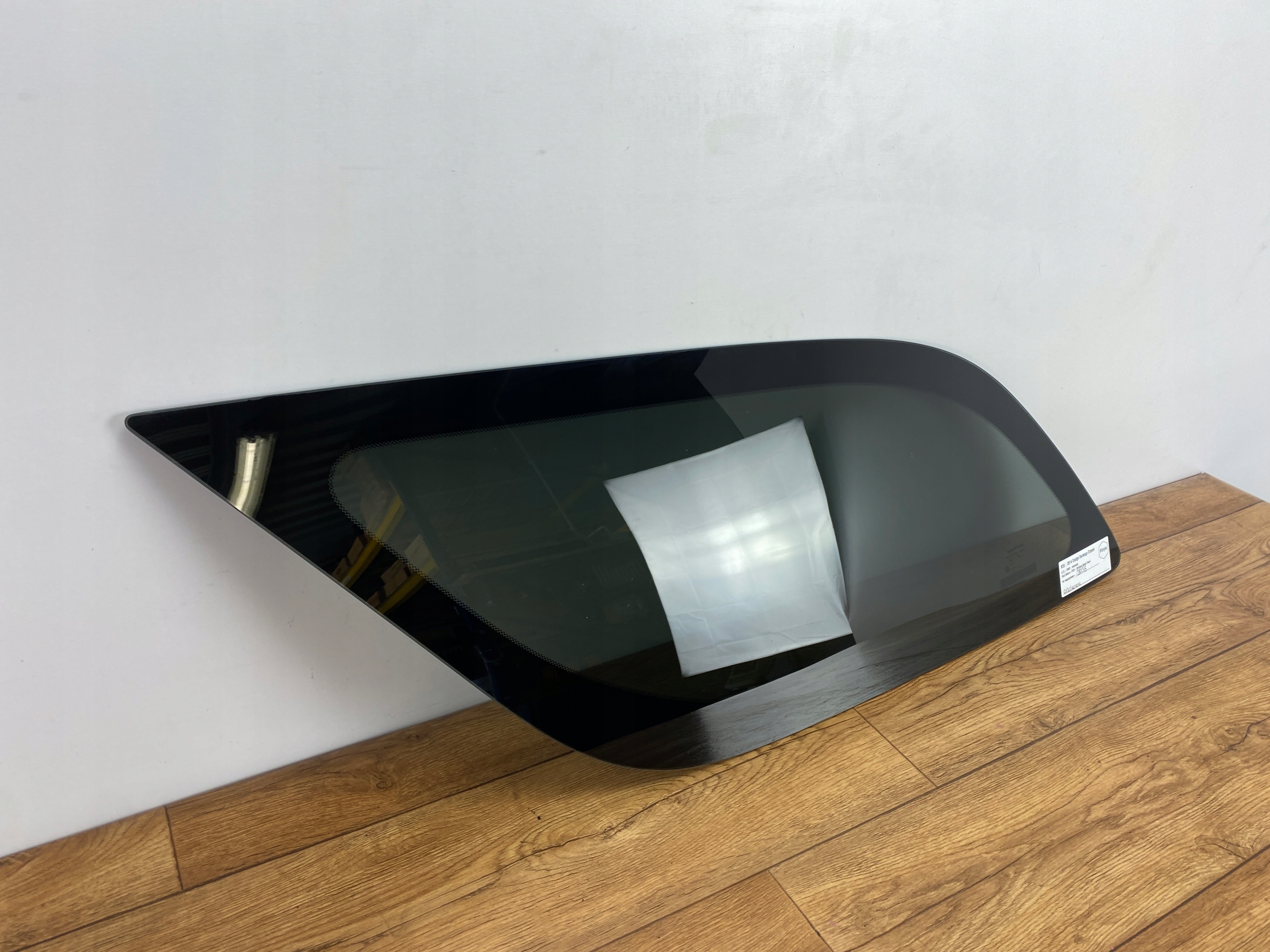 window bodywork left rear part Dodge Durango 2014+ USA