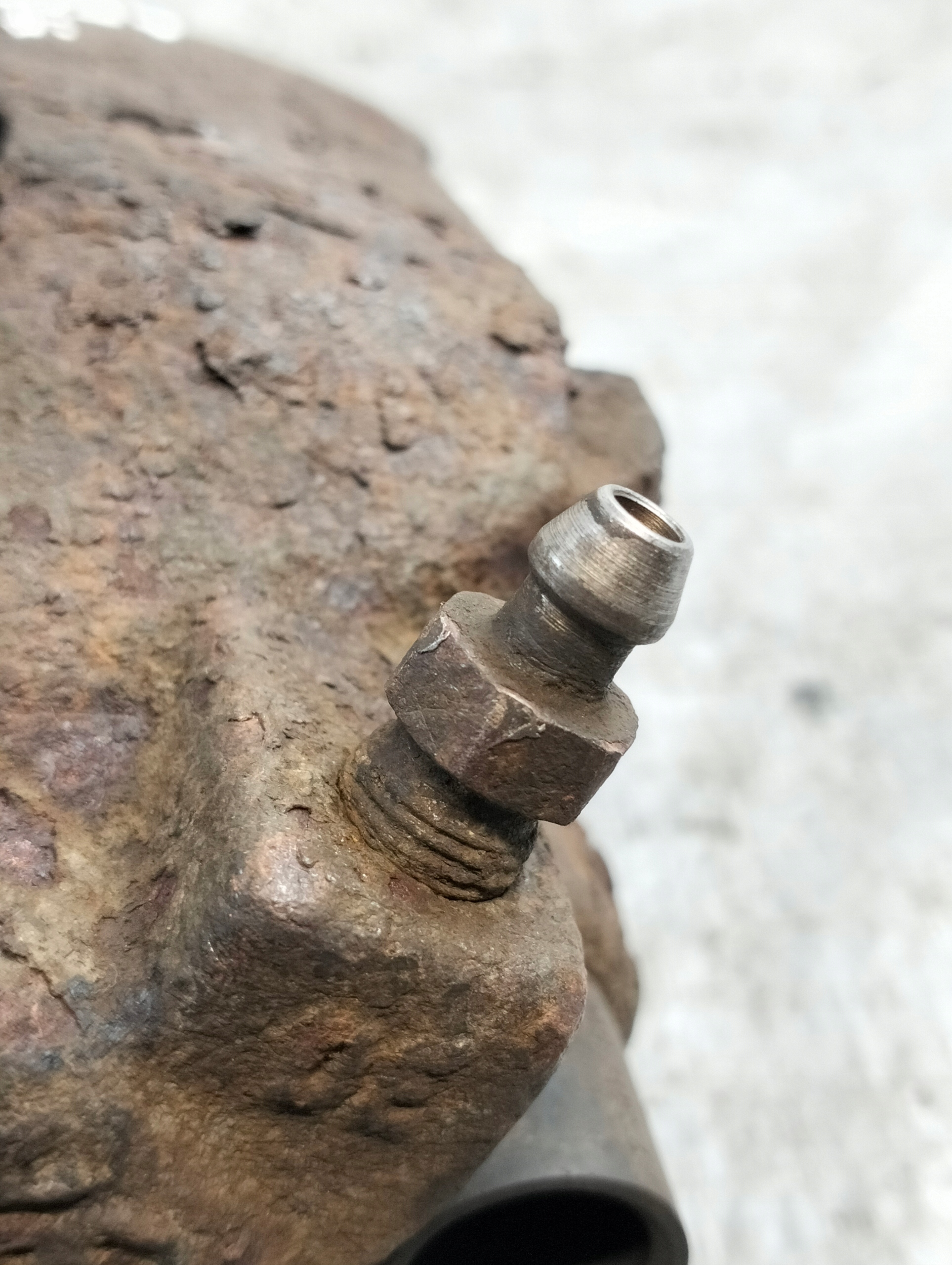 caliper brake right front VOLKSWAGEN GOLF IV 02r