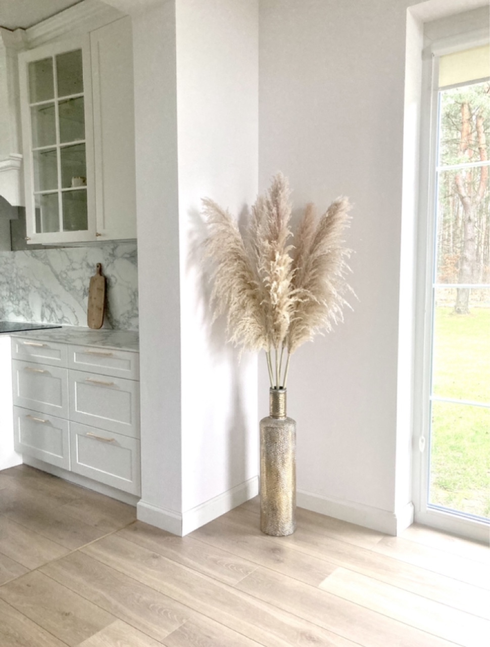 TRAWA PAMPASOWA DELUX 150cm Z DŁUGIM PIÓROPUSZEM Wysokość 150 cm