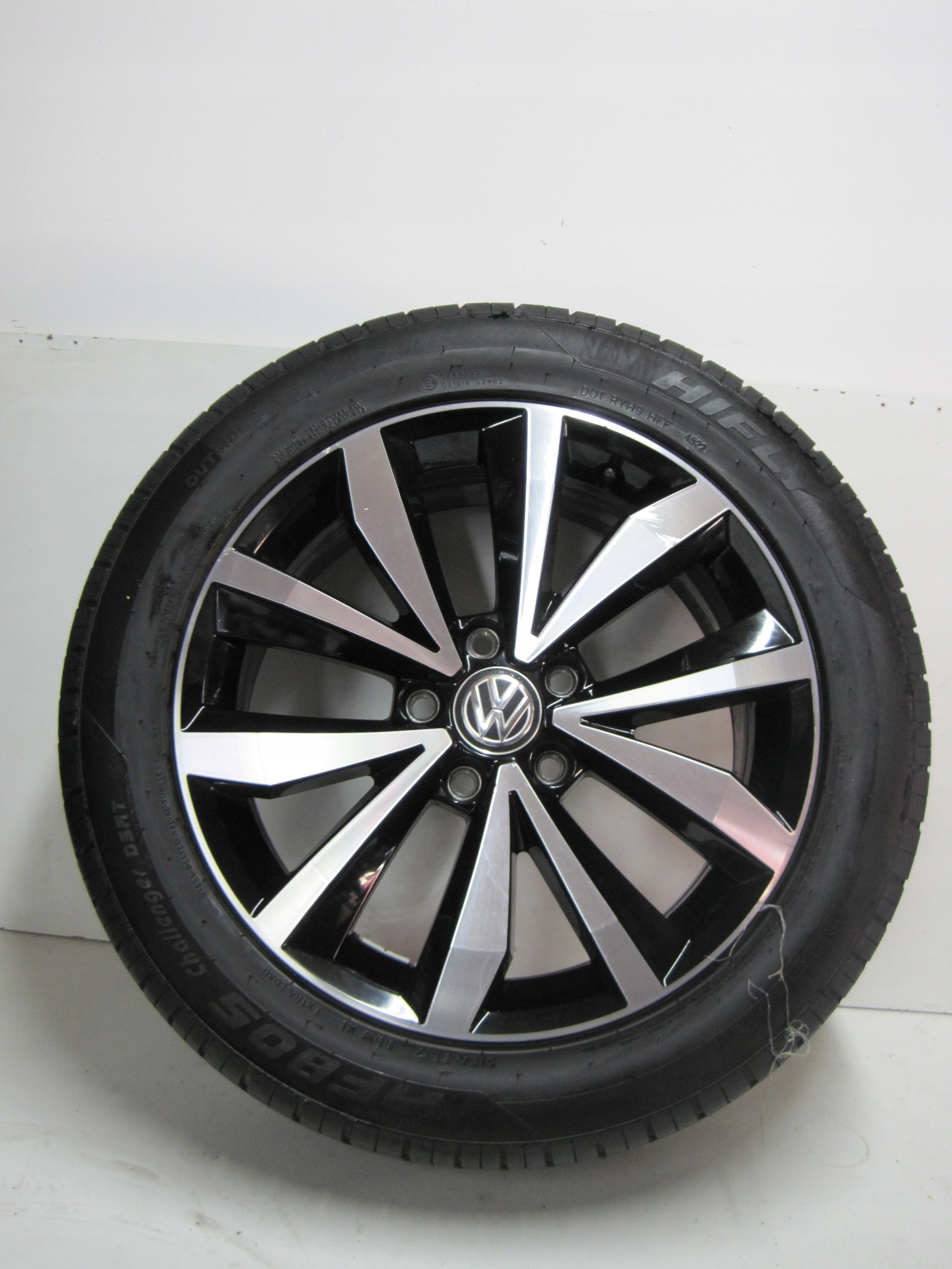 wheels discs tyres VW T-ROC 2GA R17 22R