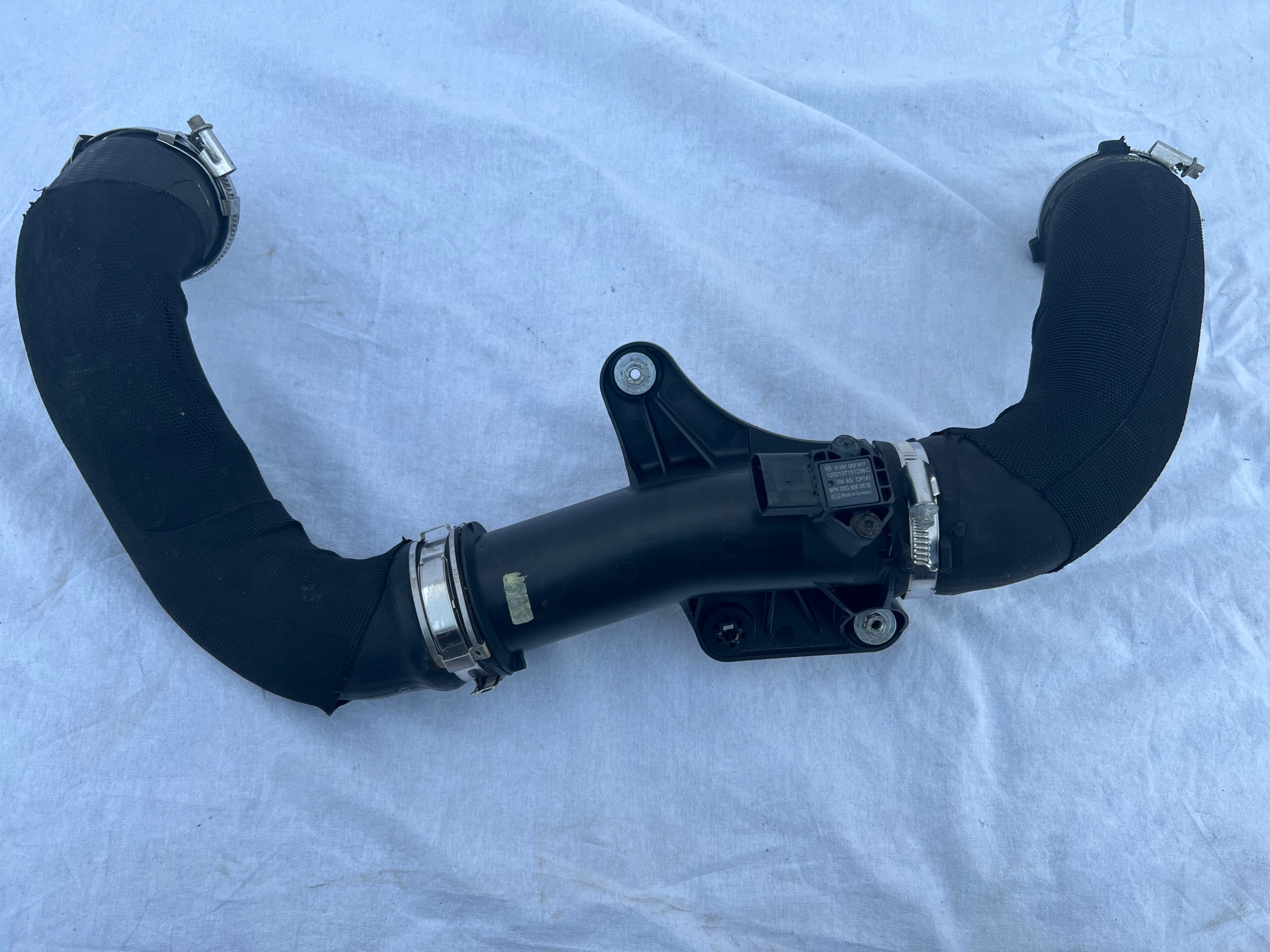 8K0145673, 0281002977 - AUDI A4 B8 A5 Q5 впускной шланг датчик 8K0145673