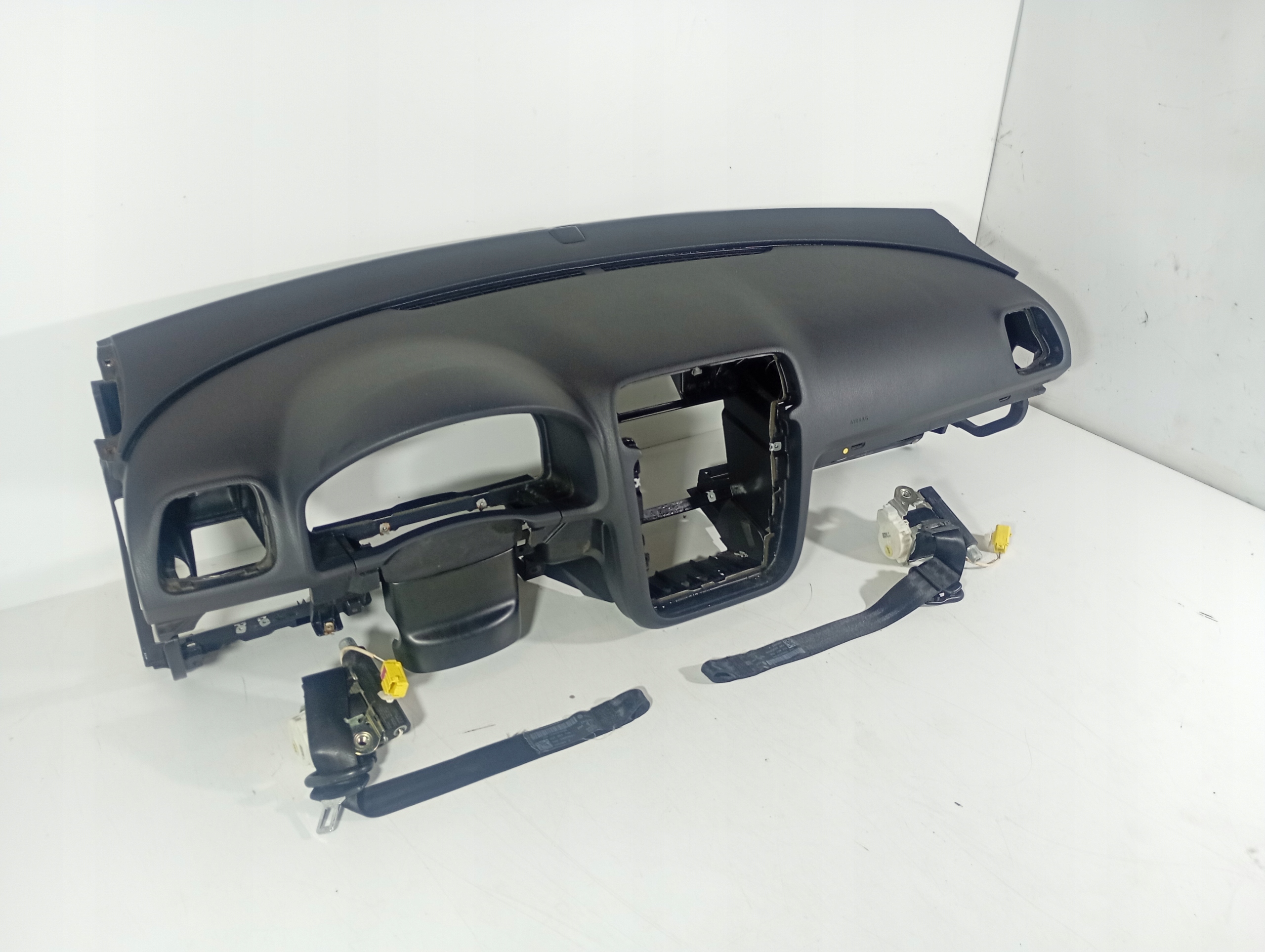 VW EOS 05-15 dashboard instrument panel console cockpit tension belts tension belt safety