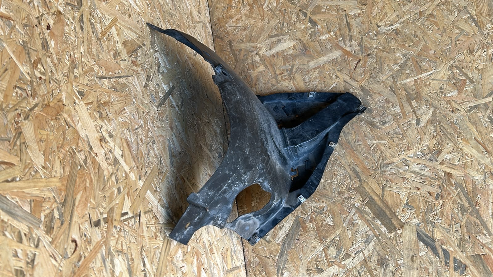 mudguard triangle part NADKOLA left front VW ARTEON 17