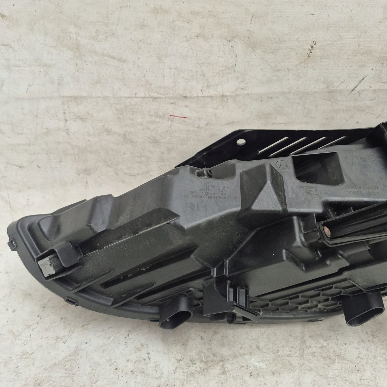 SKODA OCTAVIA IV LIFT 24- bumper front front 4XPDC washers 5E3807221L