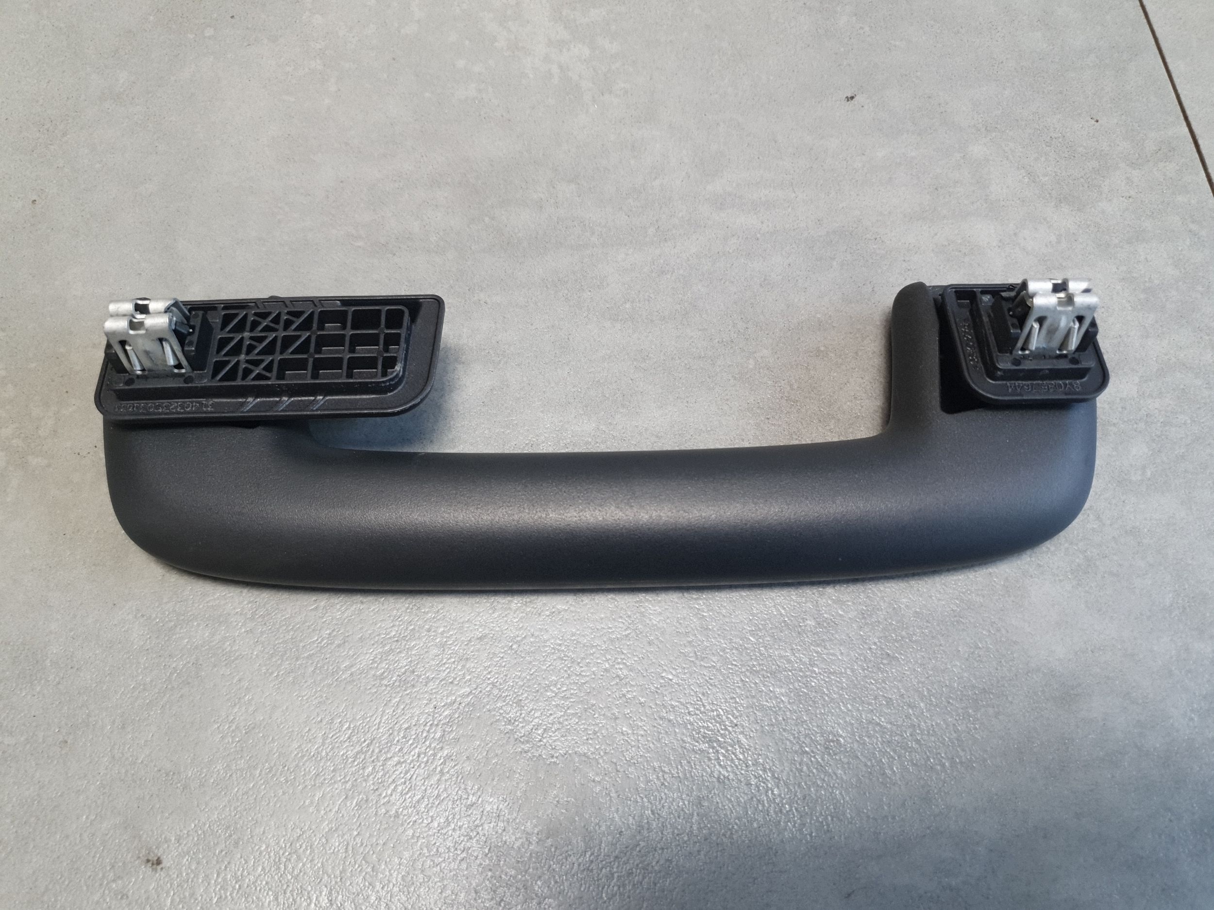 Audi SQ6 e-tron poignée de toit arrière 8Y0857644