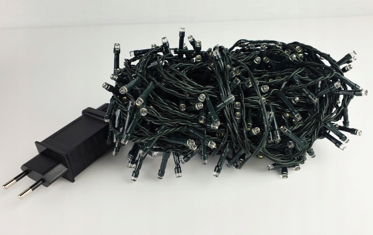LAMPKI CHOINKOWE 400 LED ZEWNĘTRZNE ŚWIATEŁKA ŚWIĄTECZNE ZIMNY BIAŁY FLASH Marka Cortina