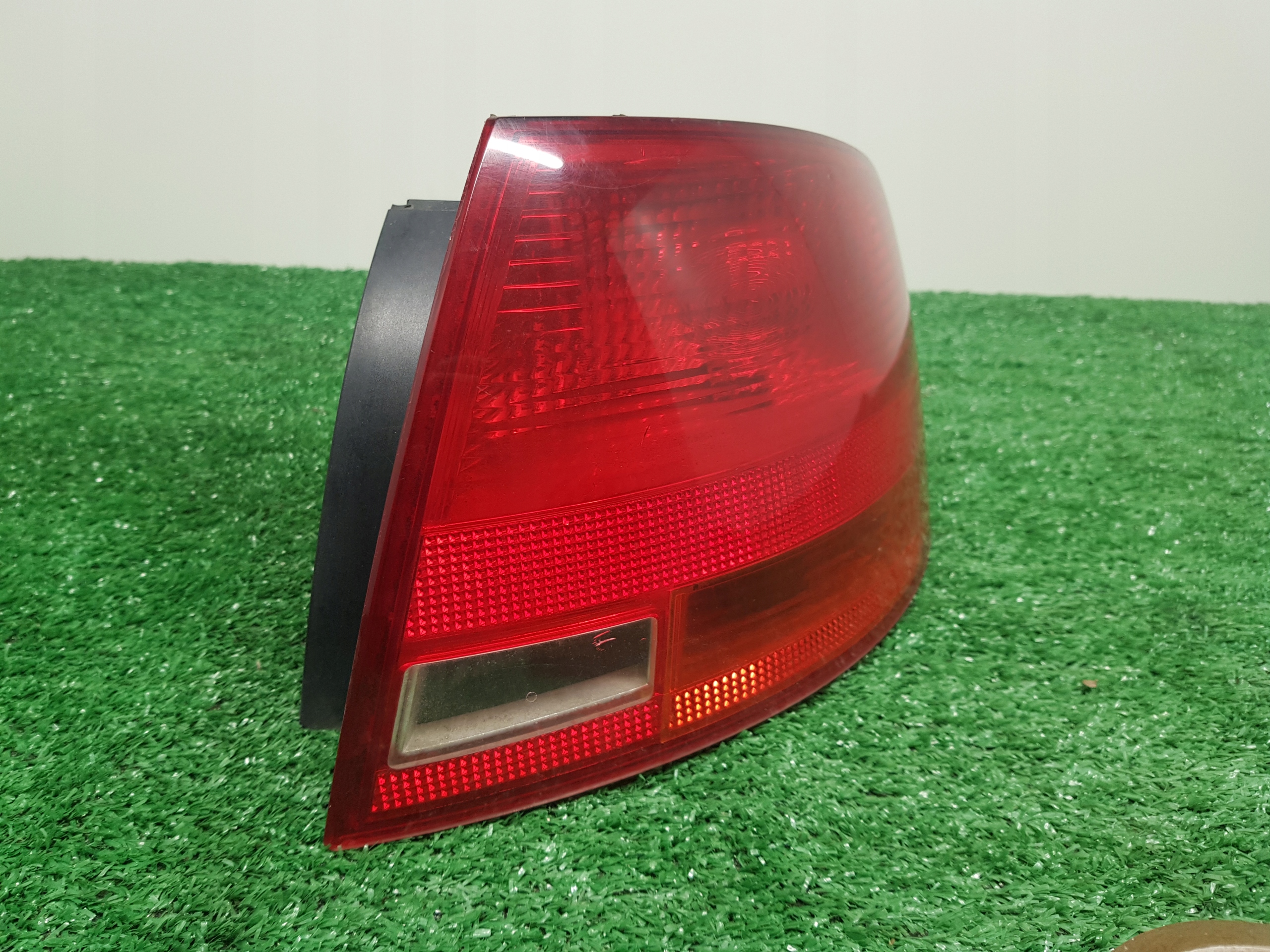 light right rear AUDI A4 B7