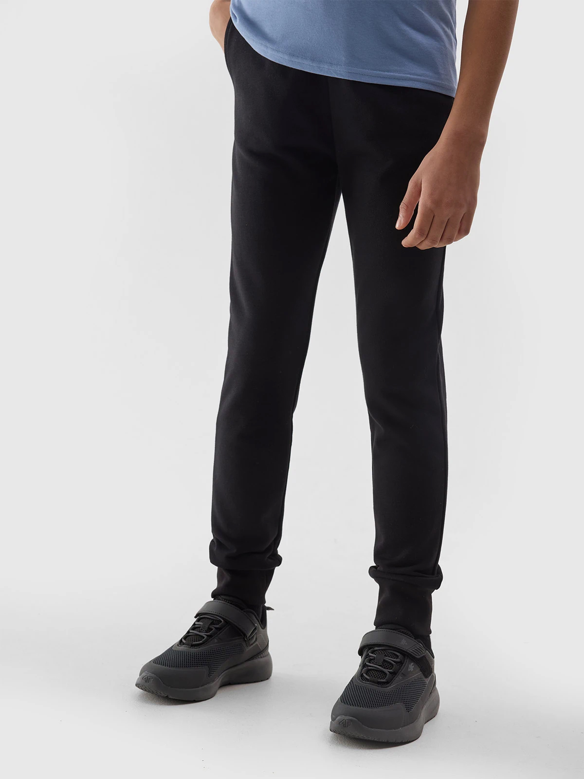 4F SPODNIE DRESOWE JOGGERY DZIEWCZĘCE SPORTOWE DZIECIĘCE SS24 Kod producenta TTROF587