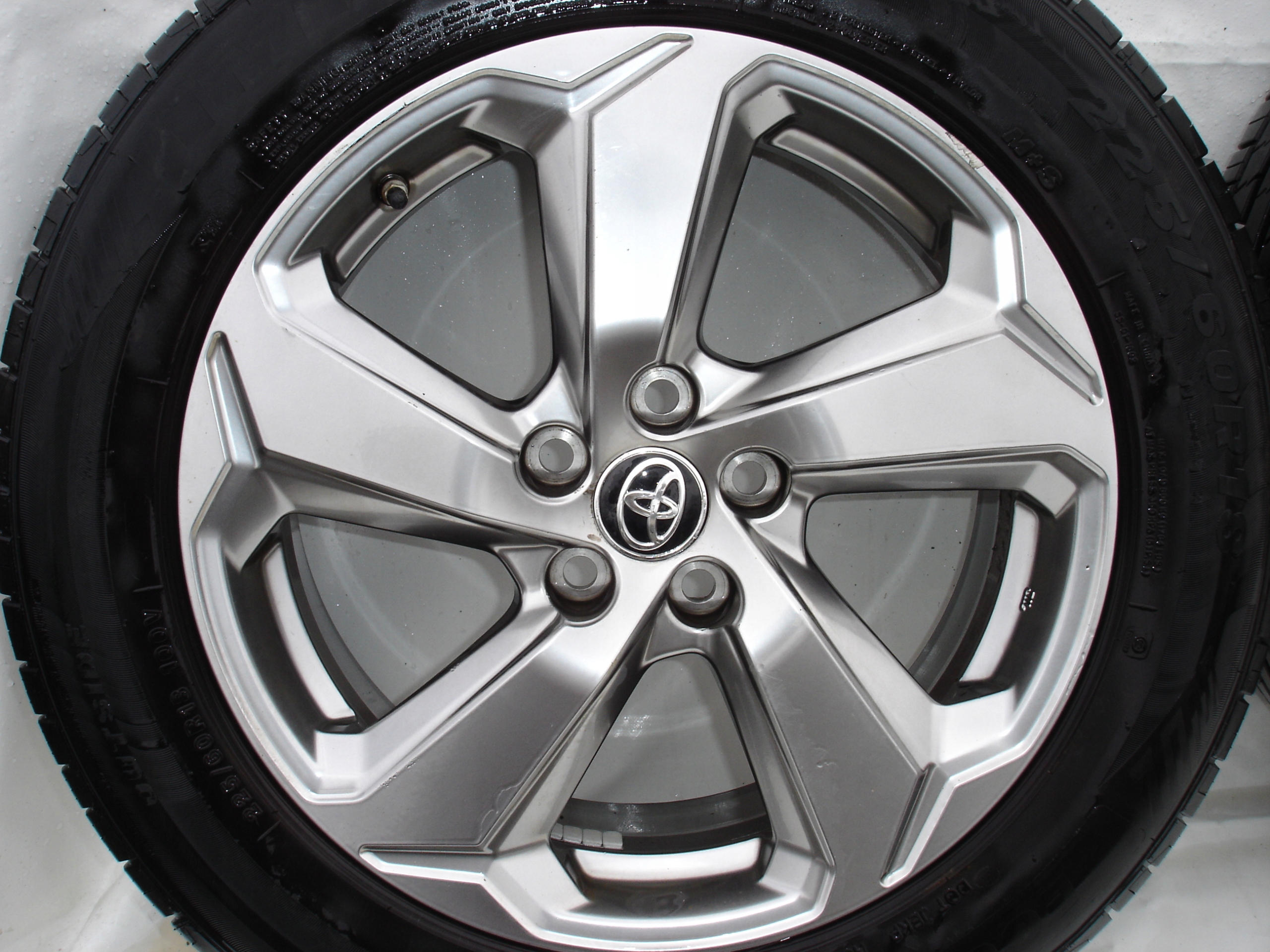 TOYOTA RAV4 V 19- wheels discs 225/60/18