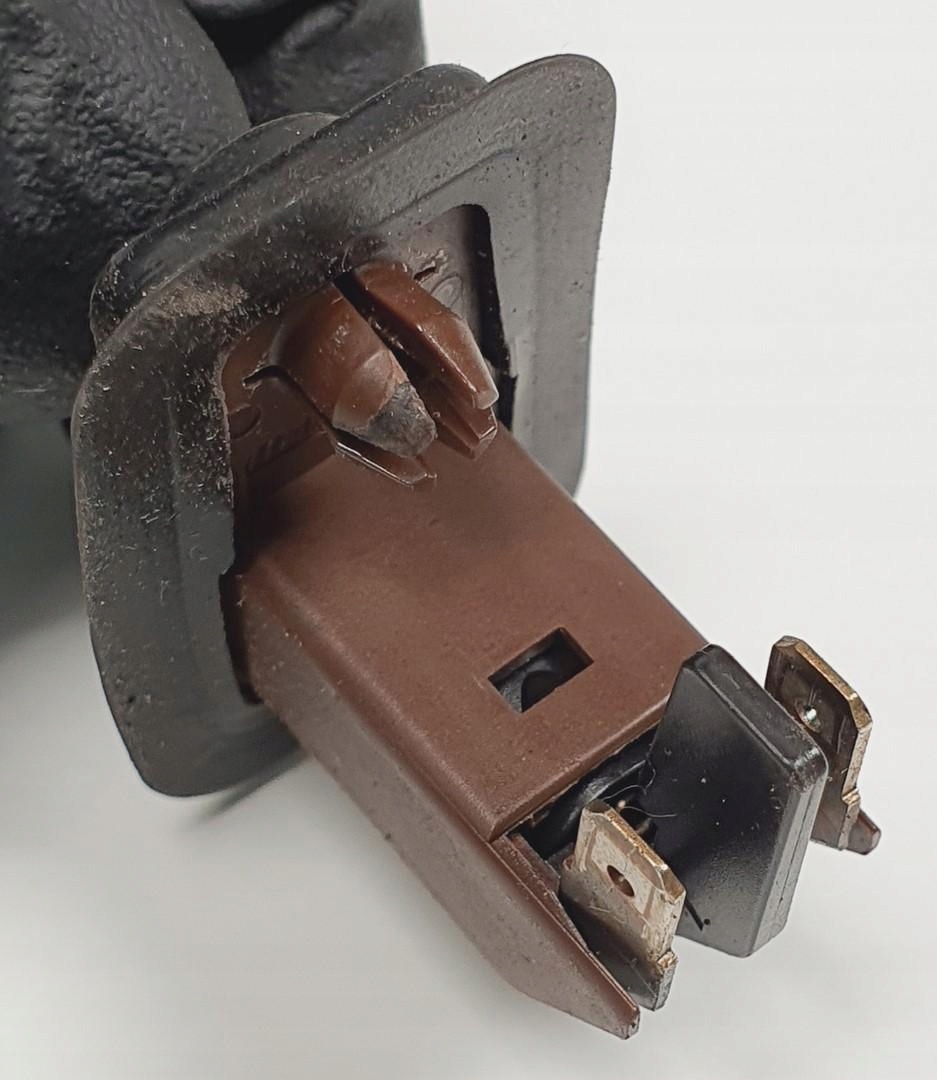 CZUJNIK DOMYKANIA DRZWI VOLVO V40 I 30864286 Typ samochodu Samochody osobowe