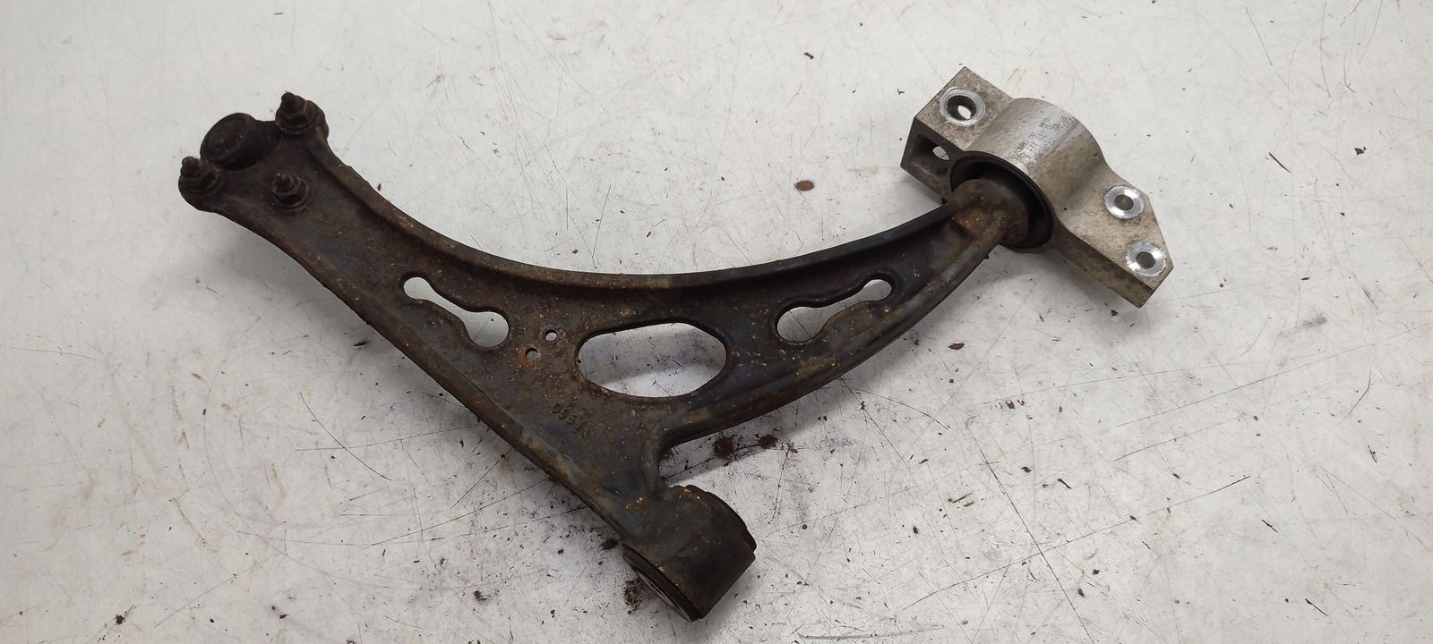 arm front front left Audi A3 8P 2,0 TFSI