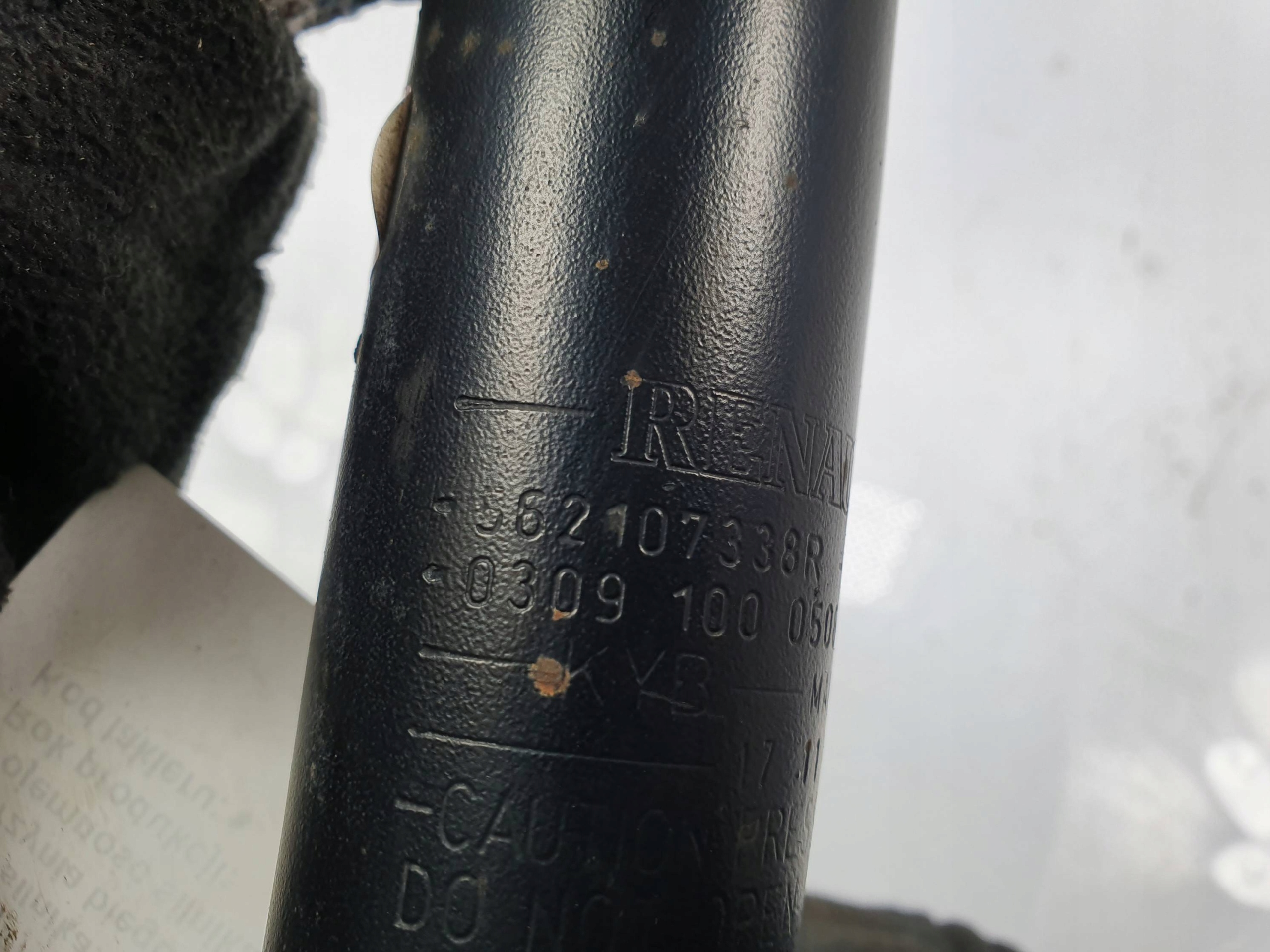 shock absorber left rear part 562107338R RENAULT CAPTUR and