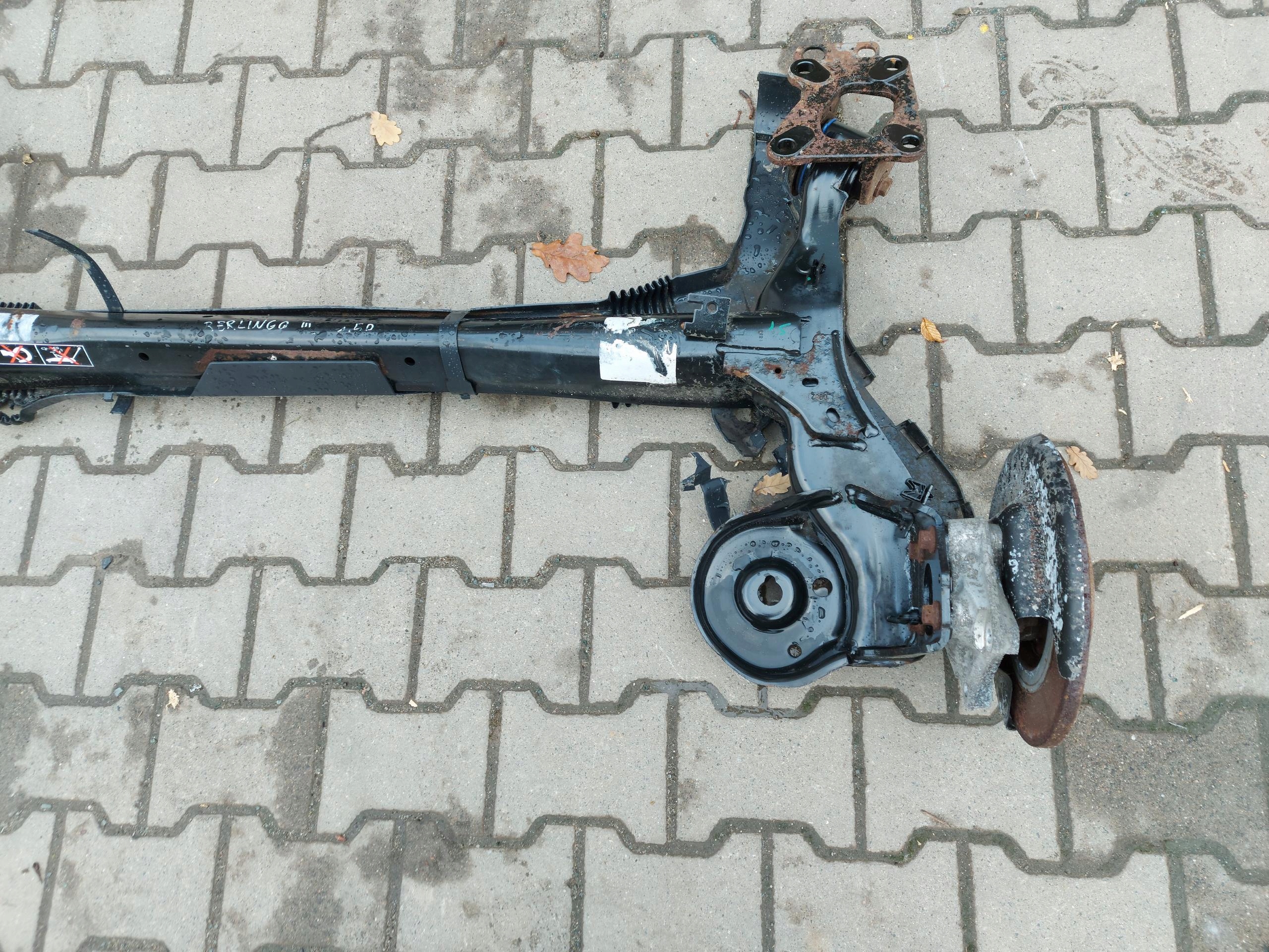 Citroen Berlingo Partner IV Achsträger heck