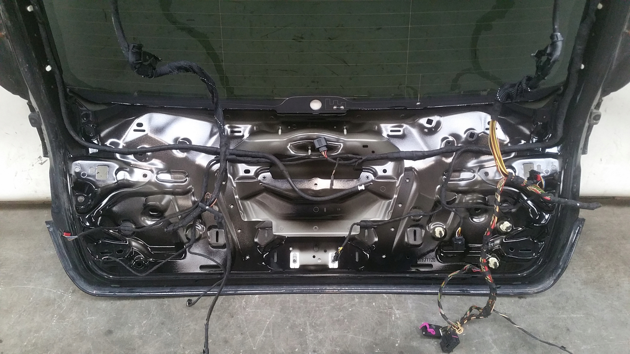trunk door boot kombi LY95 Audi A4 B9 2015r