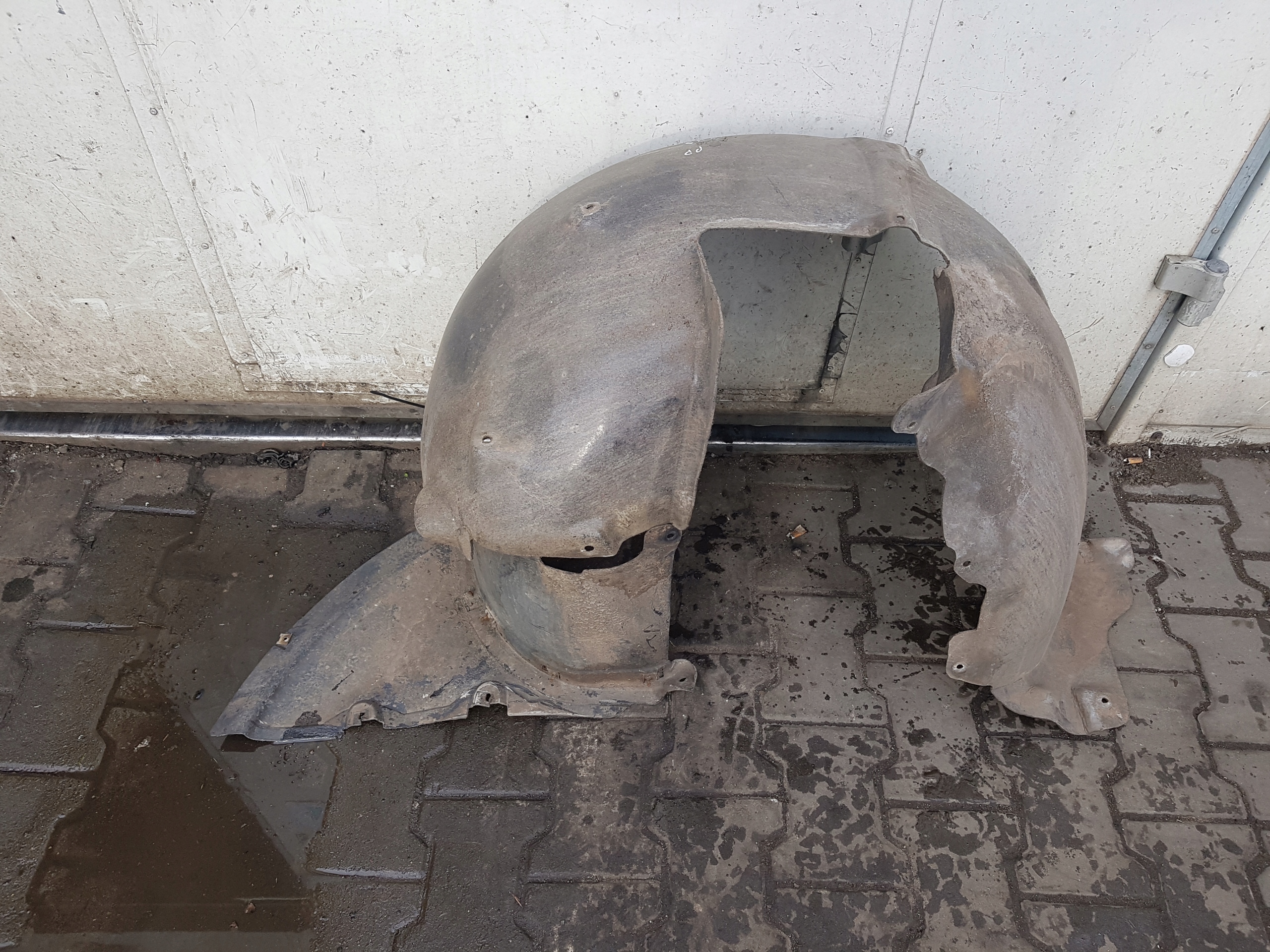 AUDI TT 8J 06-12r NADKOLE PRAWE PRZÓD