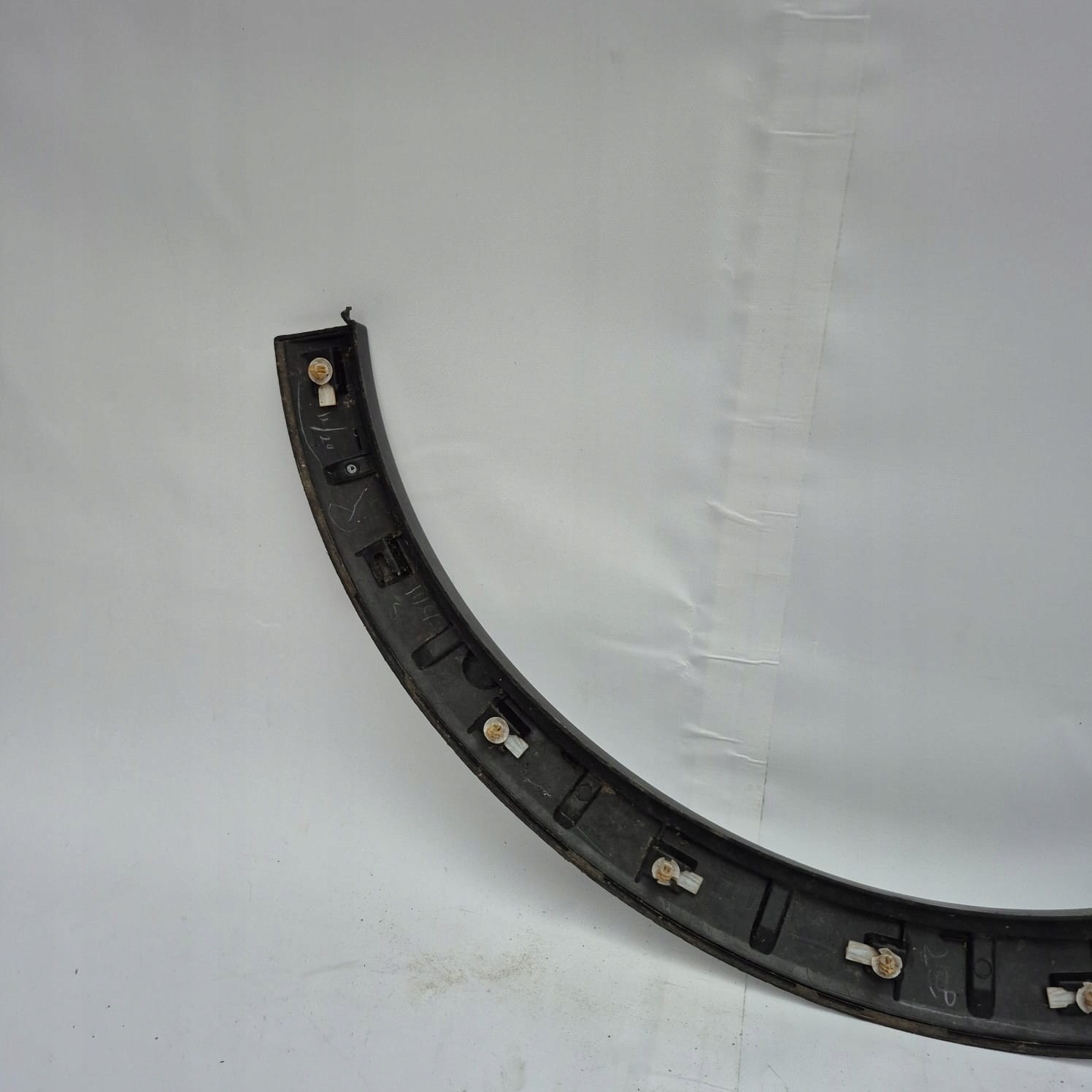 SUBARU XV and 1 11-17 moulding cap left front