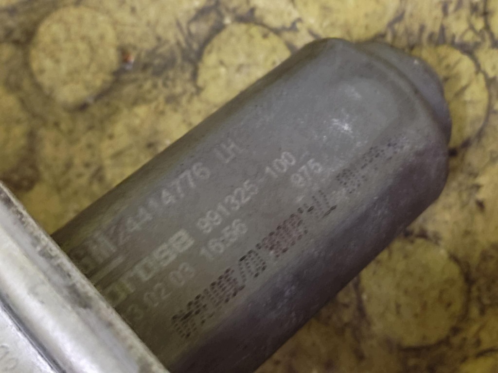 OPEL VECTRA C stahovačka levý záď 24451521
