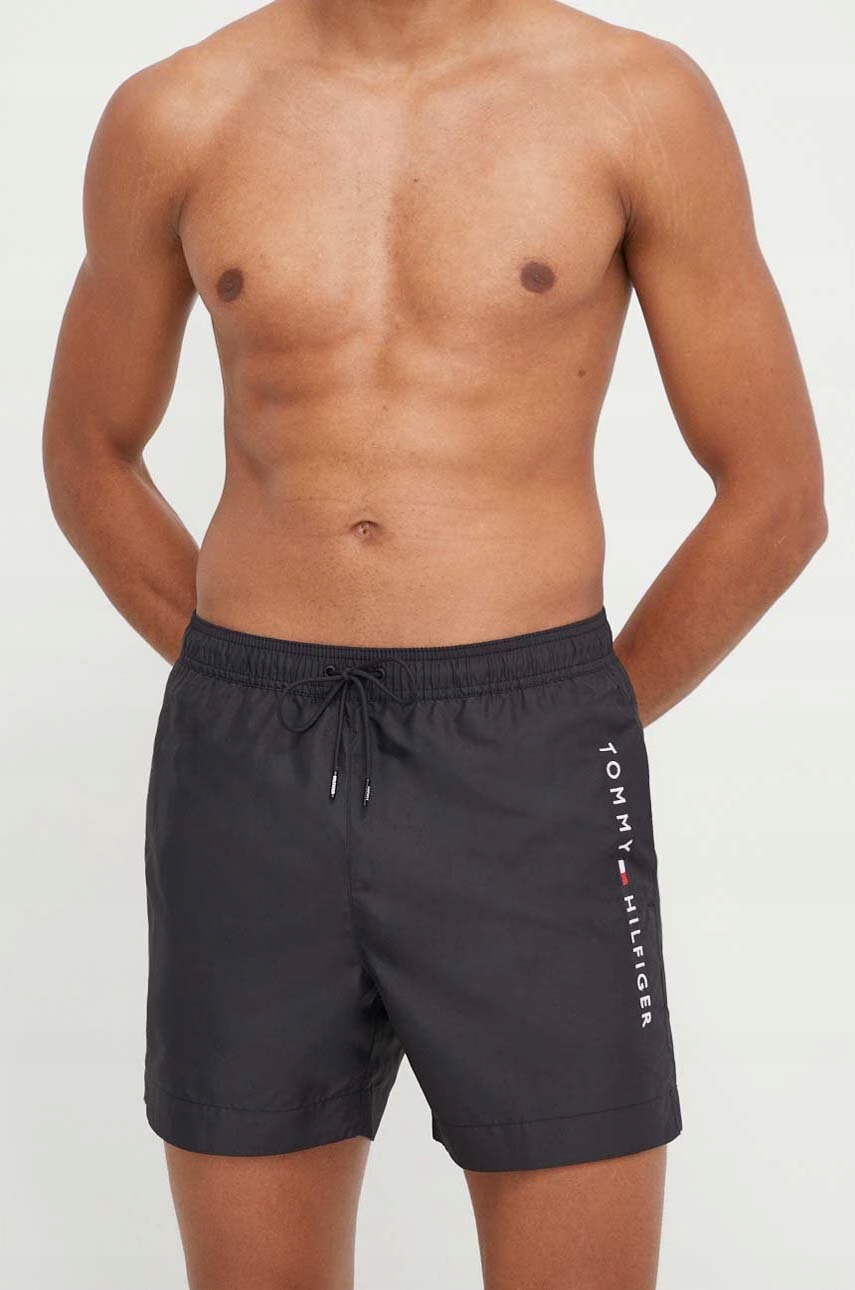 Tommy Hilfiger plavkové šortky černé barvy UM0UM03258 XL
